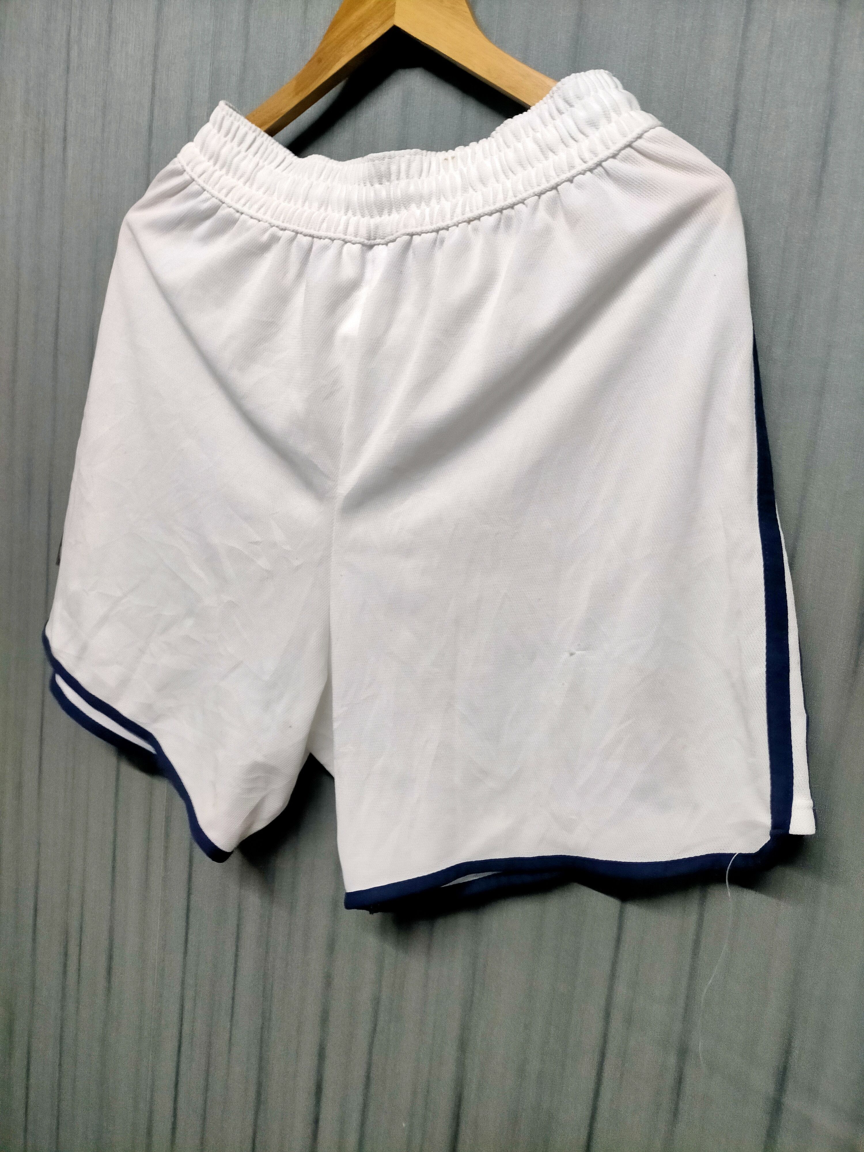 Adidas Vintage 2001 Real Madrid Footbal Jersey Short pants Size US 30 / EU 46 - 5 Thumbnail