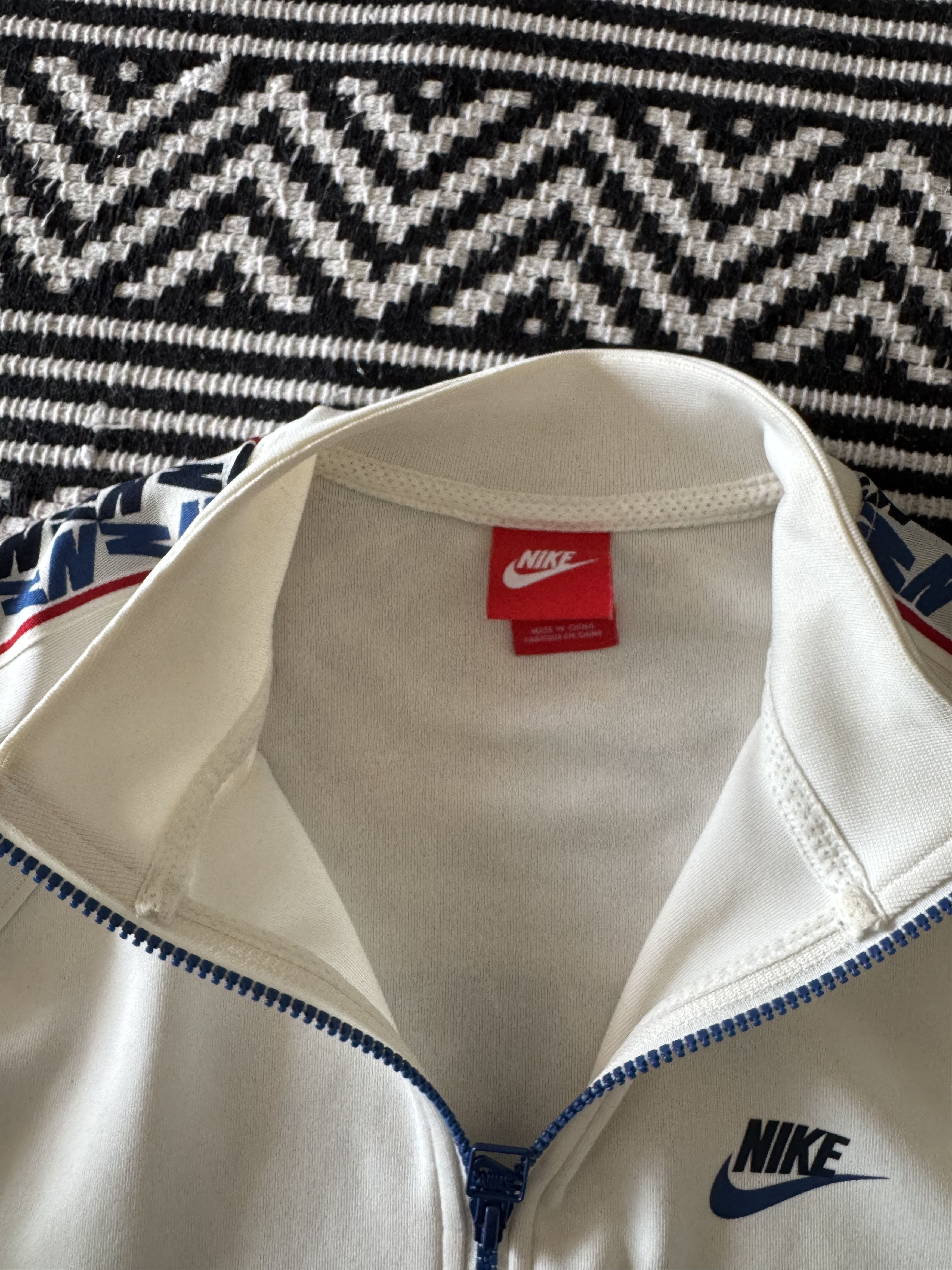 Nike Nike Red Tag Track Jacket White Full Zip Size US M / EU 48-50 / 2 - 3 Thumbnail
