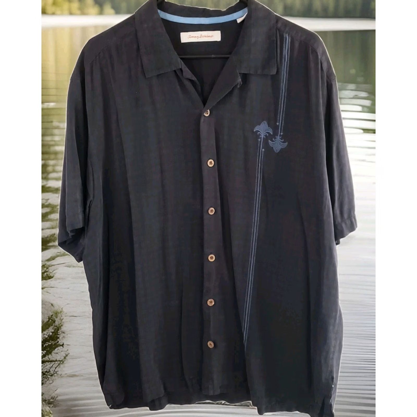 Tommy Bahama Tommy Bahama Shirt Men XL Black Silk Blue Embroidery Button Up Short Sleeve Elegant Casual Formal Party/Wedding Size US XL / EU 56 / 4 - 2 Thumbnail