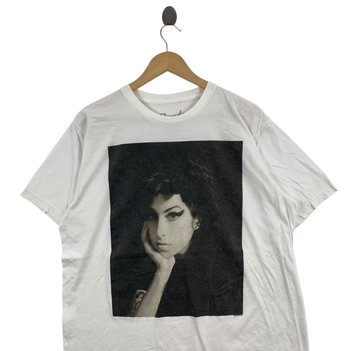 Vintage AMY WINEHOUSE 2016 Cherry Westfield Singer Bravado Tshirt Size US XL / EU 56 / 4 - 2 Thumbnail