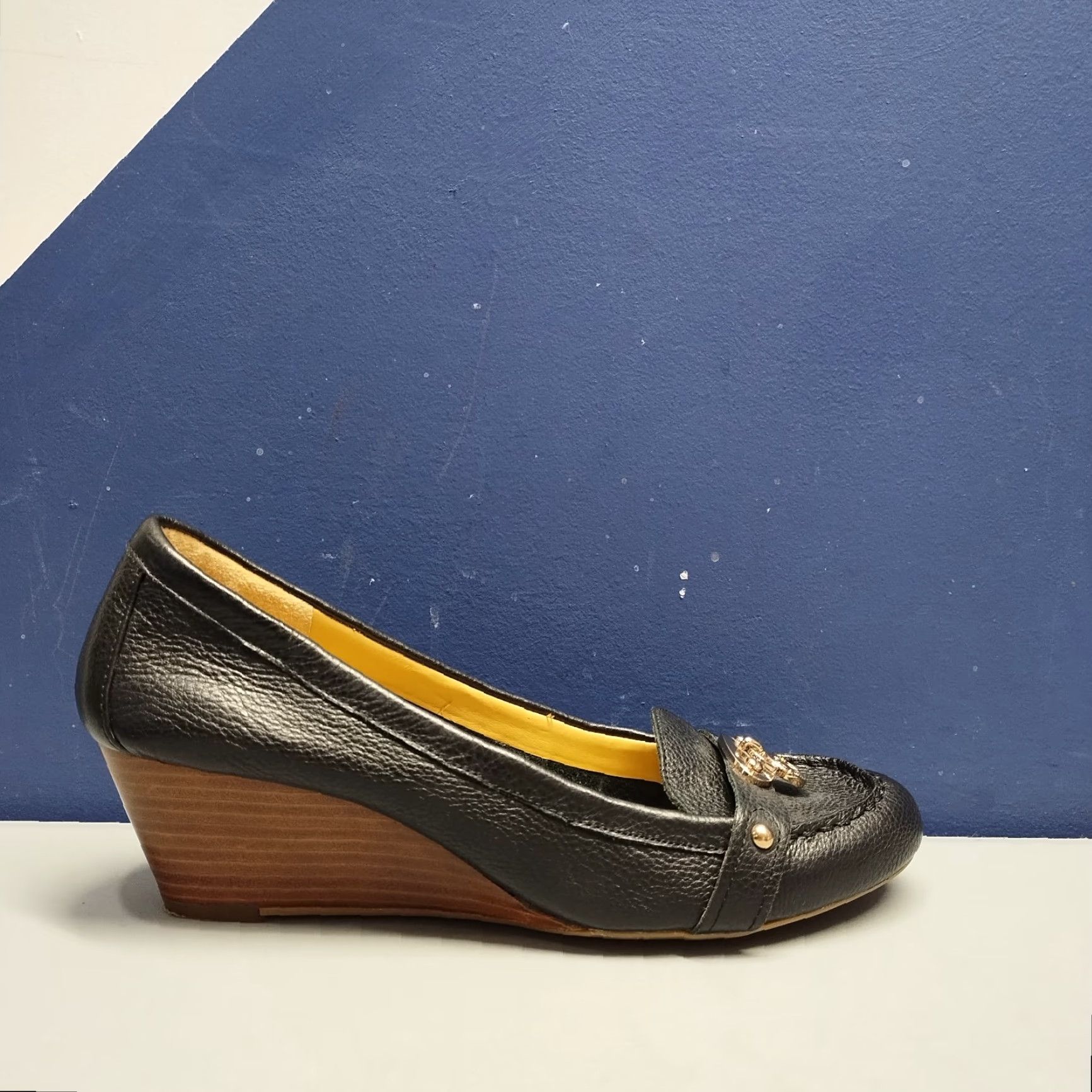 Tommy Hilfiger Tommy Hilfiger TWKREE Wedge Heels Womens US 10M Black Leather Gold Detail Buckle Size US 10 / IT 40 - 3 Thumbnail