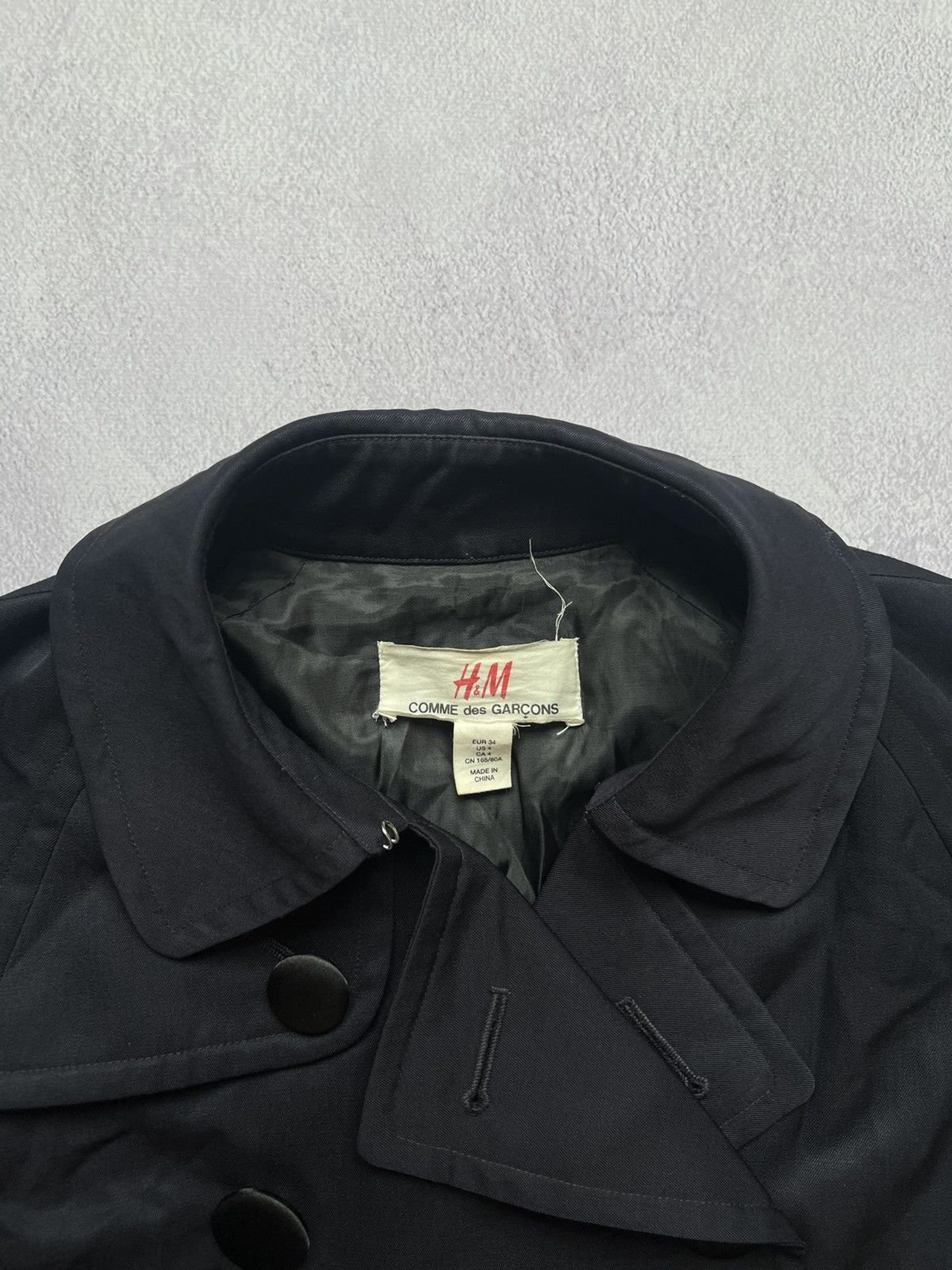 Comme des Garcons × H&M × Vintage Comme des Garcons CDG x H&M Trench Coat Women’s Size: XS Size XS / US 0-2 / IT 36-38 - 5 Thumbnail