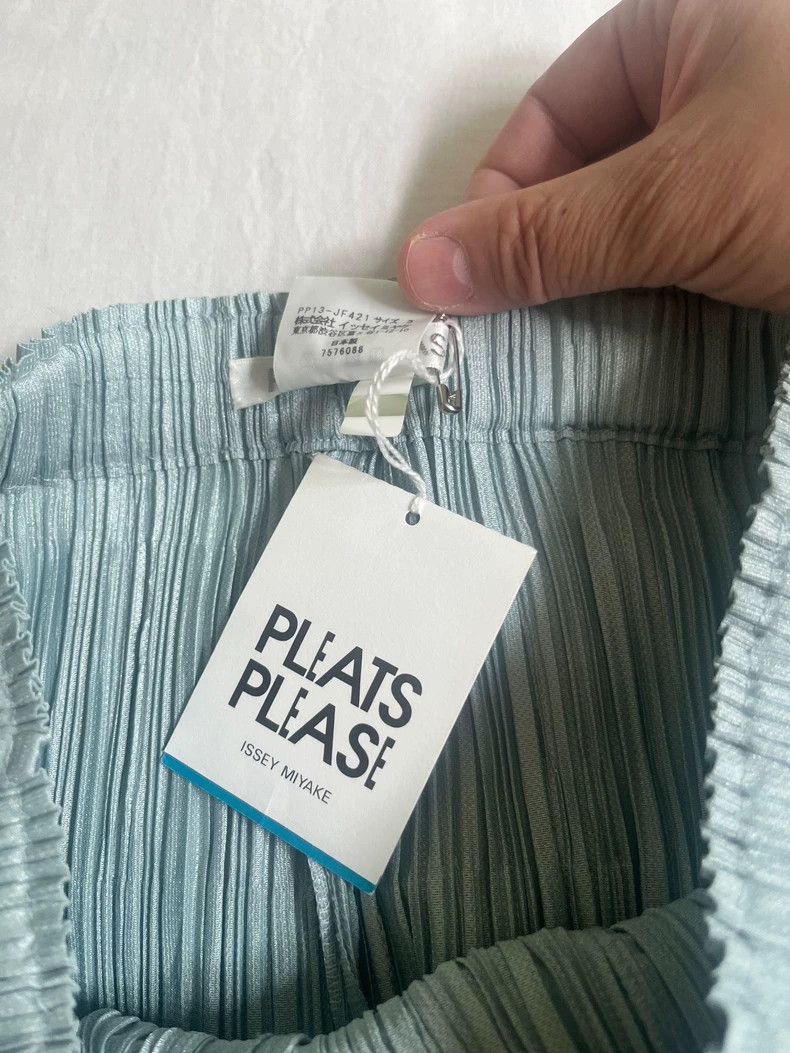 Issey Miyake Issey Miyake size:3 Light green pleated puff pants Size 23" - 4 Thumbnail