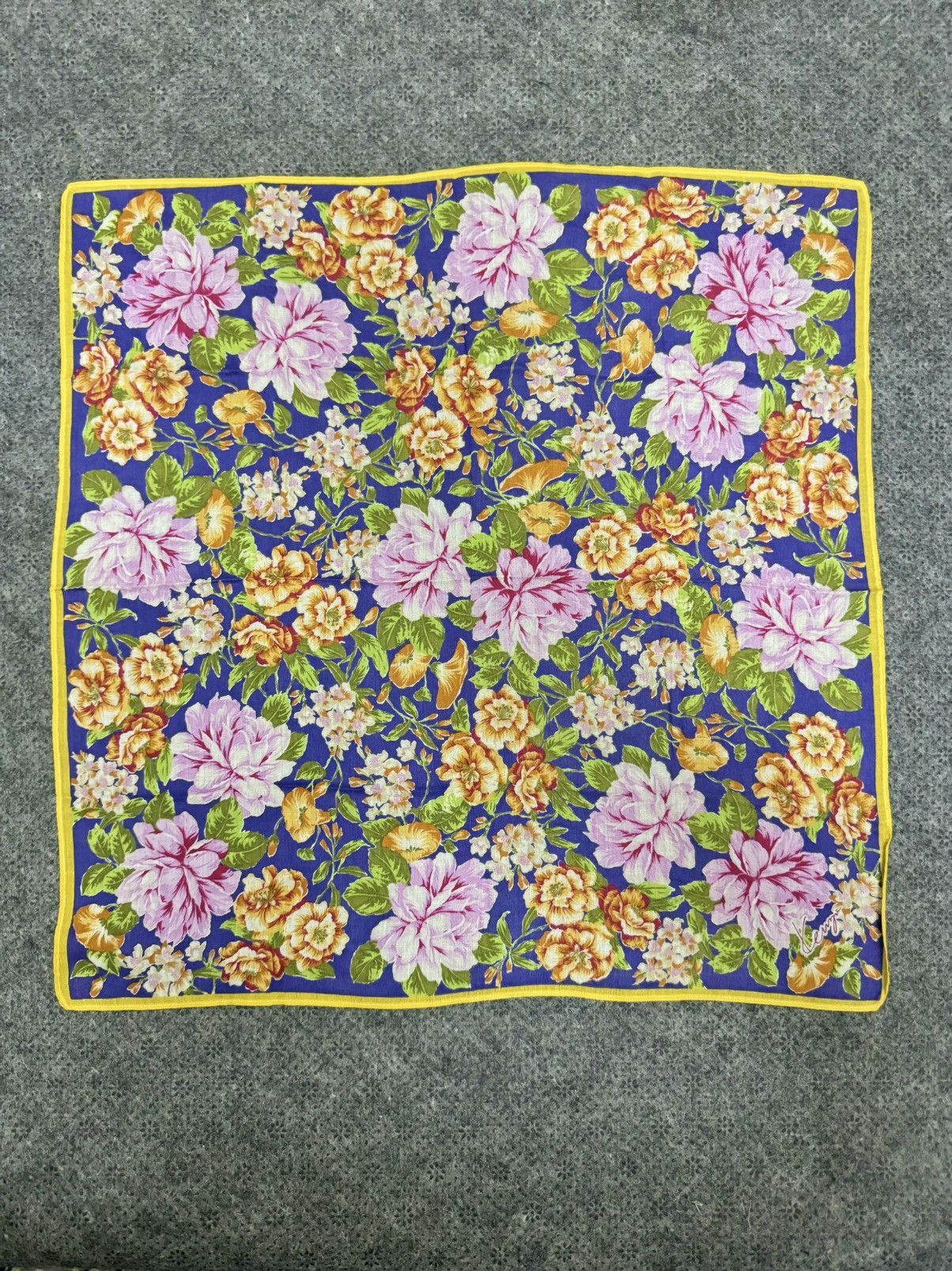 Kenzo × Vintage COMBO KENZO HANDKERCHIEF Size ONE SIZE - 3 Thumbnail