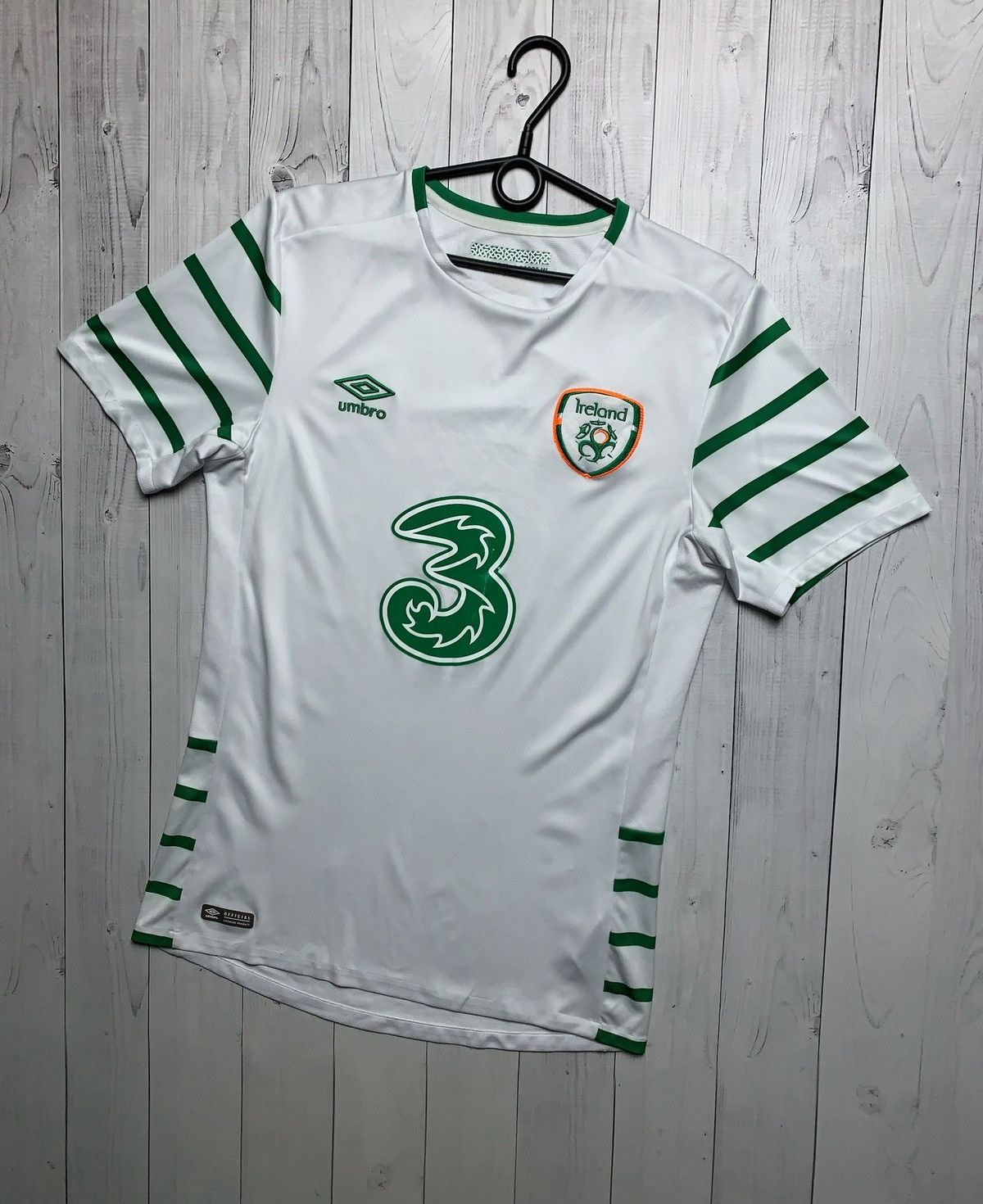 Umbro × Vintage Vintage Umbro Ireland soccer jersey size S logo Size US S / EU 44-46 / 1 - 1 Thumbnail