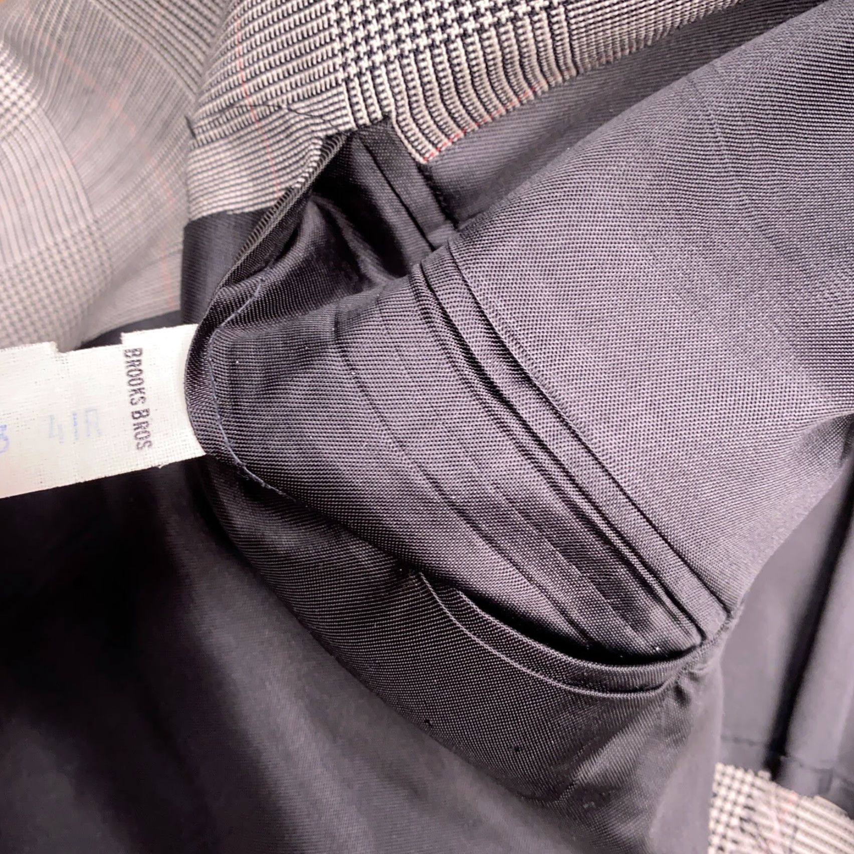 Brooks Brothers VINTAGE Brooks Brothers Blazer 41R Gray Houndstooth Wool Sport Coat Mens Jacket Single-Breasted Two-Button Notch Lapel Plaid Regular Fit Long Coat Size 42R - 7 Thumbnail