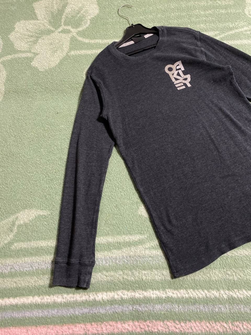 Oakley × Vintage Oakley vintage 2000s central logo sweatshirts Liter big logo Size US S / EU 44-46 / 1 - 9 Thumbnail