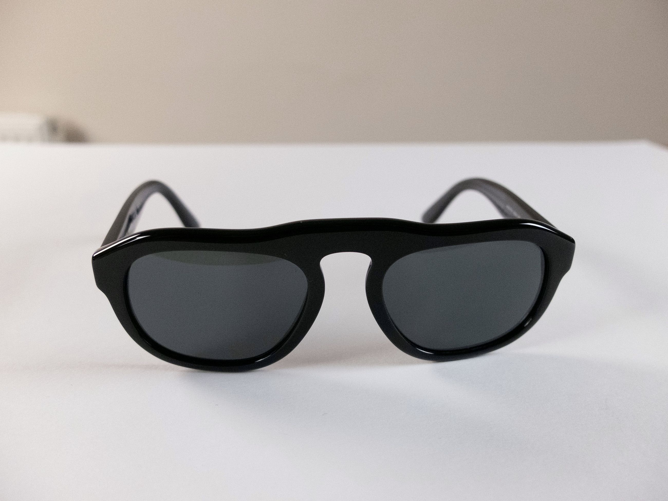 Giorgio Armani GIORGIO ARMANI black pillow shape oval sunglasses authentic Size ONE SIZE - 4 Thumbnail