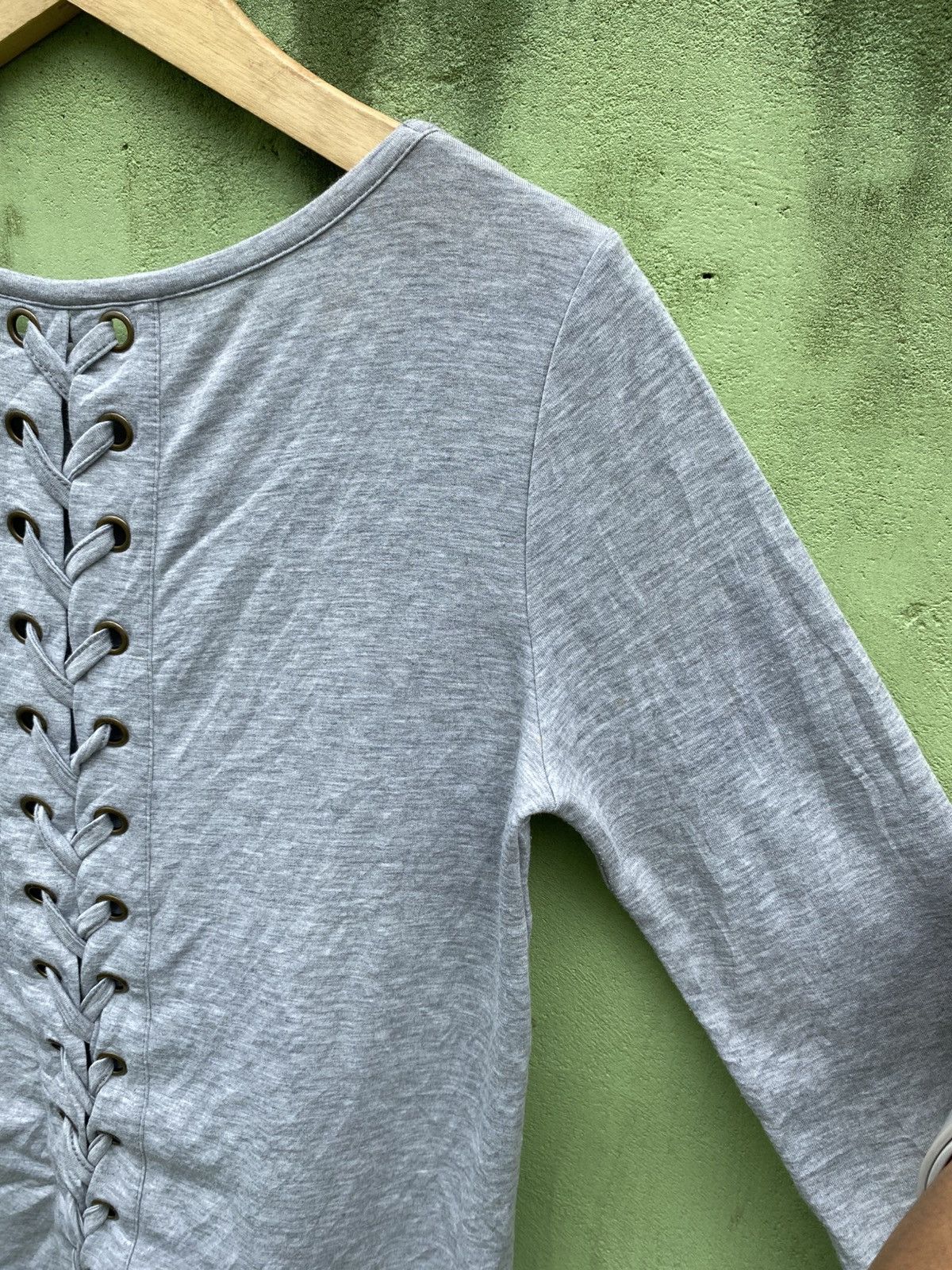 Japanese Brand Staccato Modern Grey Lace-Up Back Top Subtle Statement Piece Size M / US 6-8 / IT 42-44 - 11 Thumbnail