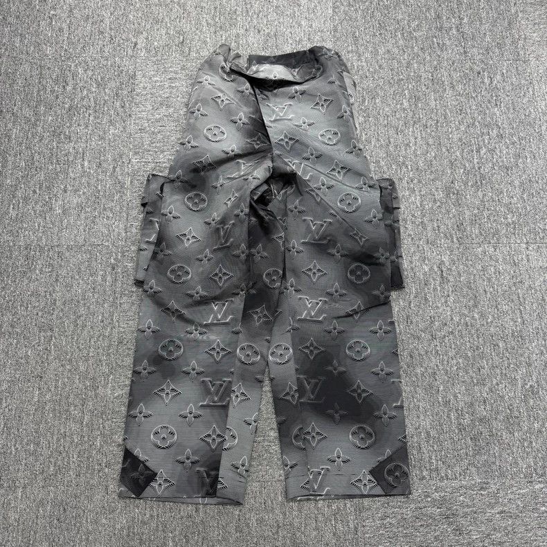 Louis Vuitton Louis Vuitton Stylish Cargo Pants for Men -2505 Size US 40 / EU 56 - 2 Thumbnail