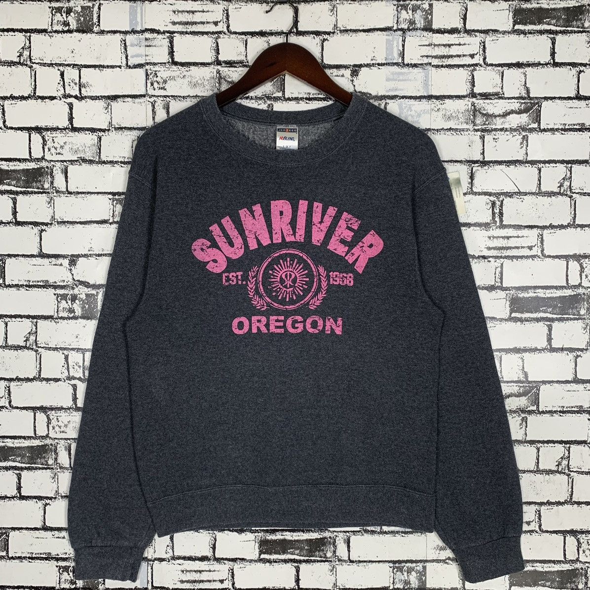 River Island × Sun Surf × Vintage Vintage 90s Sunriver Oregon Sweatshirt Crewneck Size S / US 4 / IT 40 - 1 Thumbnail
