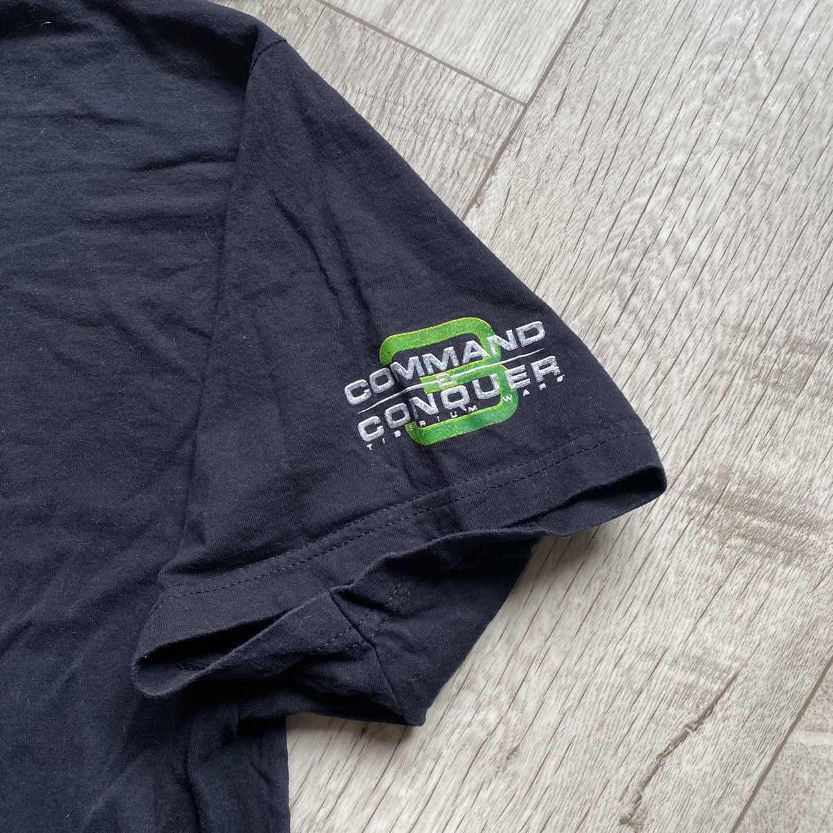 Vintage COMMAND CONQUER 3 EA GAMING WARS T SHIRT Size US XL / EU 56 / 4 - 4 Thumbnail