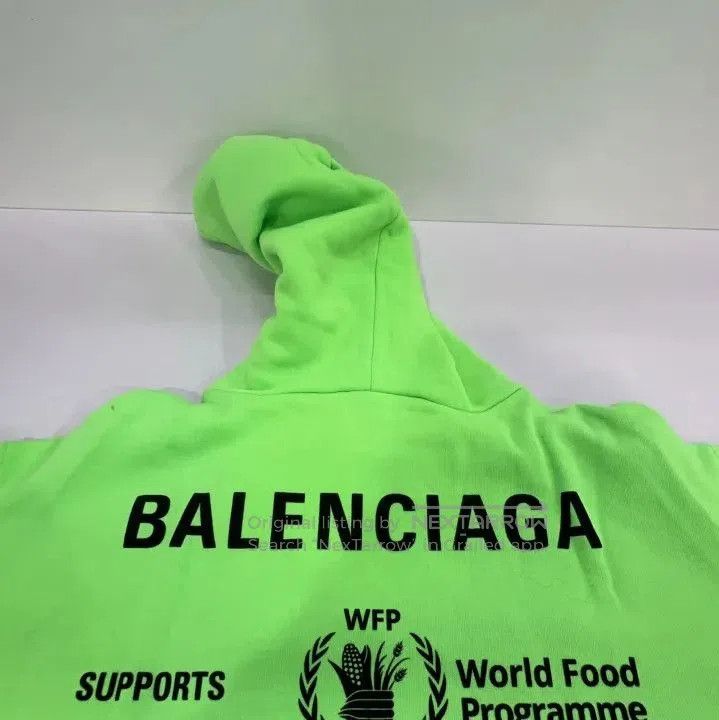 Balenciaga Balenciaga Logo Print Hooded Sweatshirt in Green. Size US XS / EU 42 / 0 - 2 Thumbnail