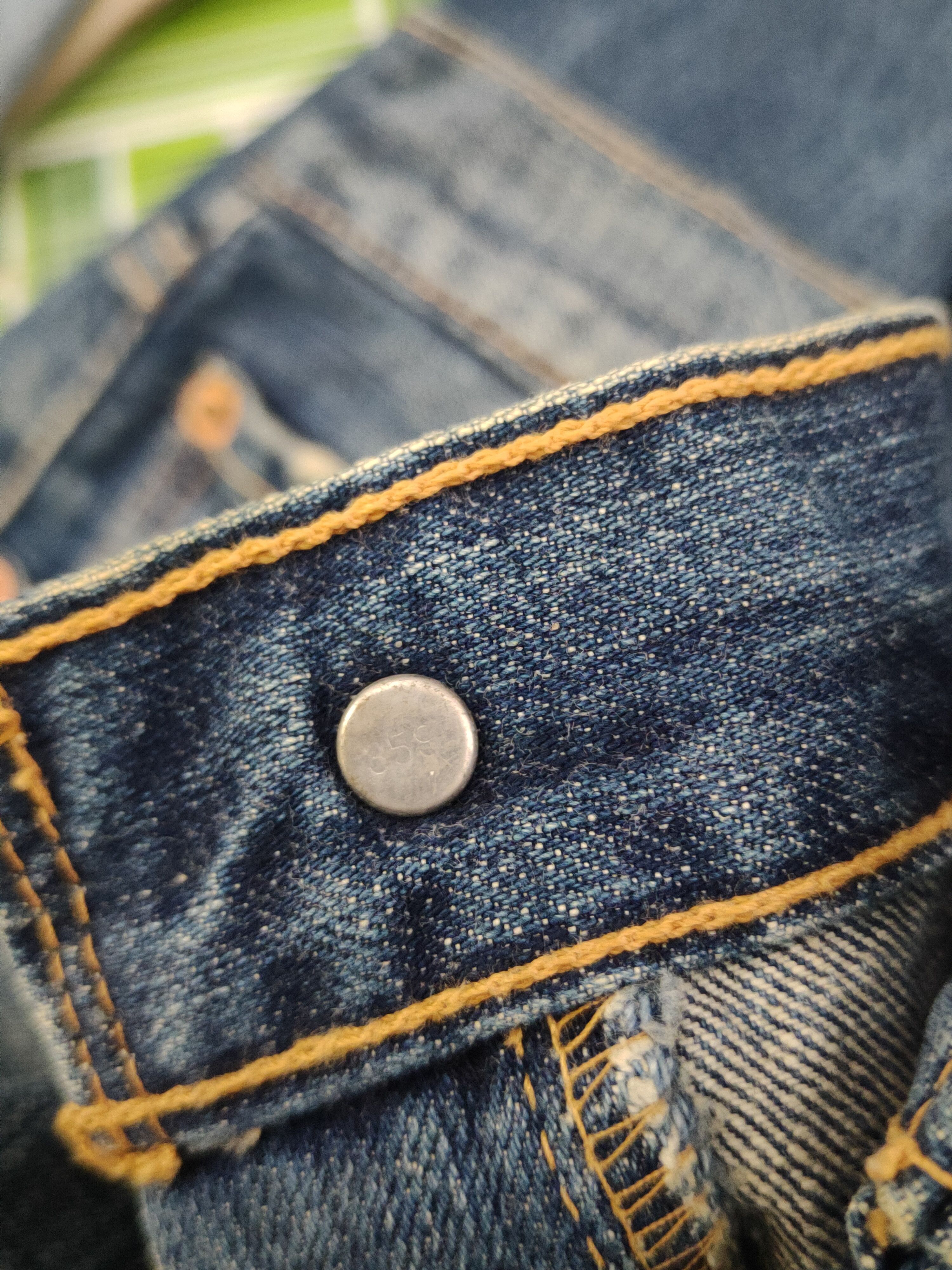 Levi's 501 Levi's Blue Distressed Ripped denim Jeans #S2834 Size US 33 - 18 Thumbnail