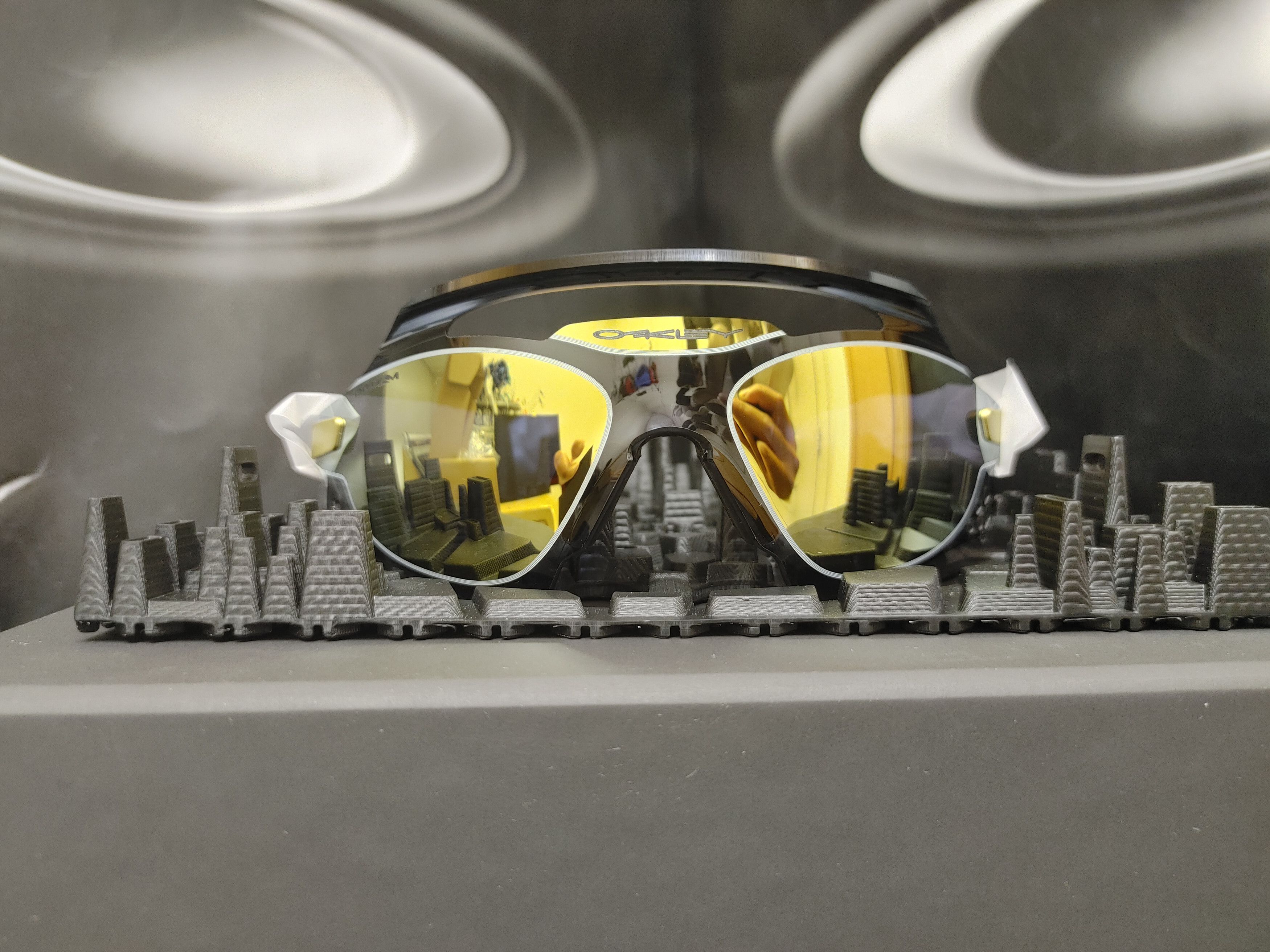 Oakley Oakley Xeus Sunglasses Olympic Gold Prizm 24K Dual Iridium Size ONE SIZE - 2 Thumbnail