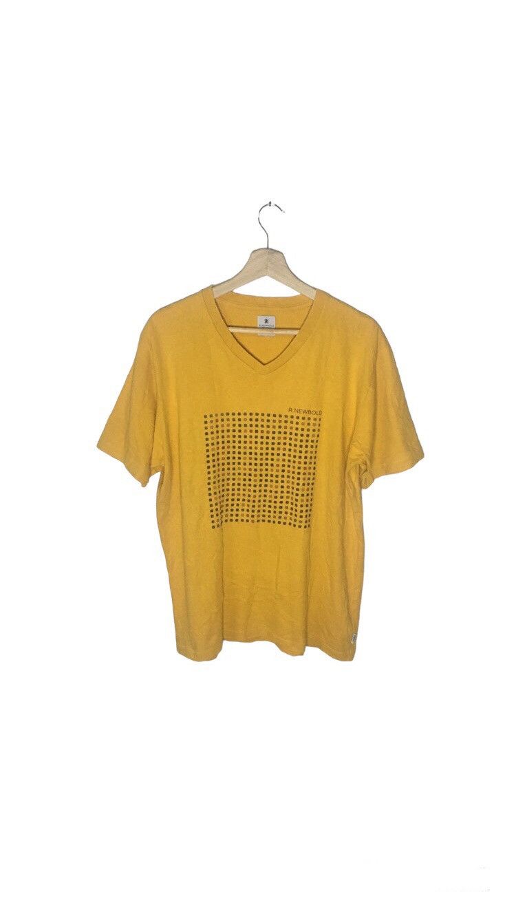 R.Newbold x V-Neck T-shirt