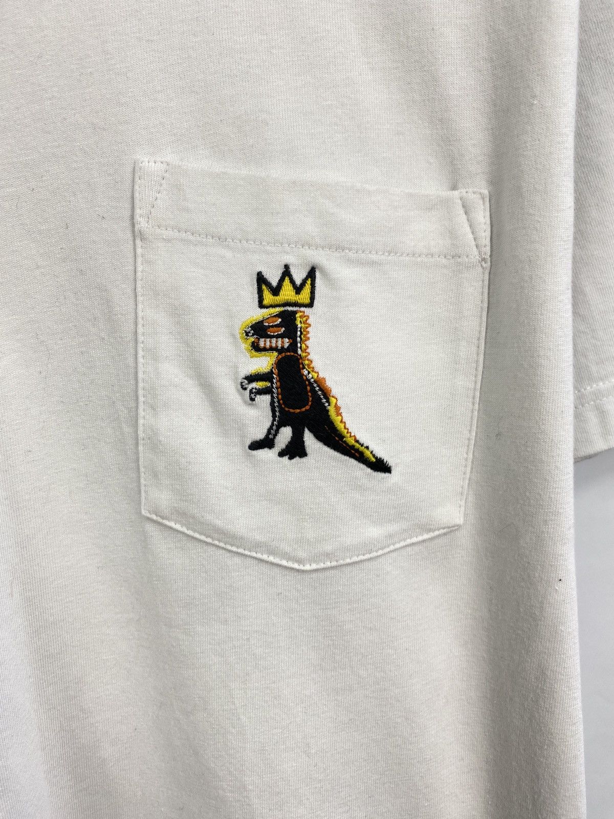 Japanese Brand × Jean-Michel Basquiat × Uniqlo Y2K Uniqlo Jean Michel Basquiat Art Rare Retro T-Shirt Hype Size US XL / EU 56 / 4 - 5 Thumbnail