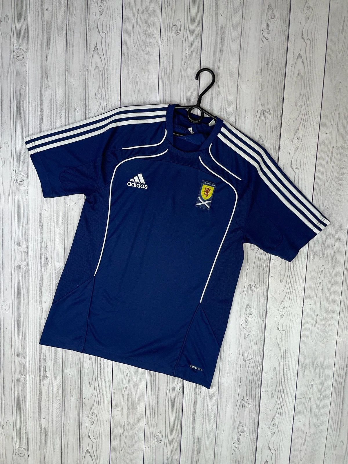 Adidas Vintage adidas Scotland soccer jersey size M blue Size US M / EU 48-50 / 2 - 1 Thumbnail