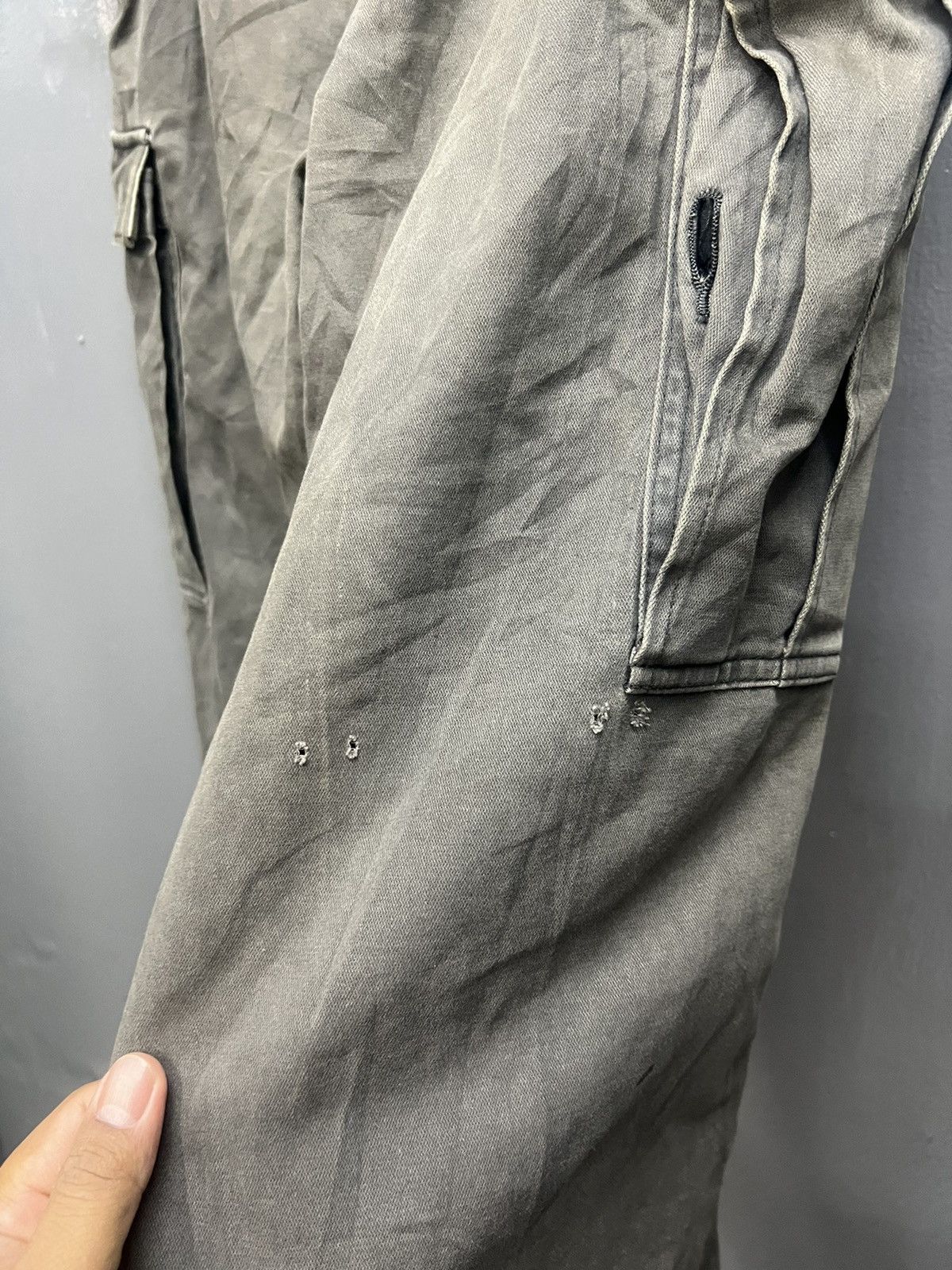 Maison MIHARA YASUHIRO 🔥MIHARAYASUHIRO RECONSTRUCT BONDAGE CARGO PANTS SIZE 32 Size US 32 / EU 48 - 9 Thumbnail