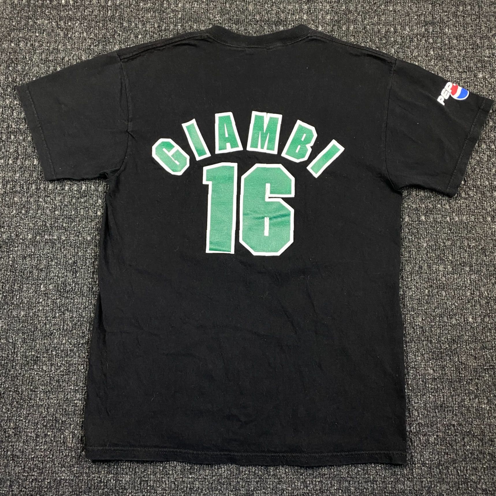 Delta VINTAGE Delta Oakland A’s Athletics Jersey Graphic Print T Shirt M Black US Sports Logo Man Adult Unisex Children 2000-2009 Mens Womens Boys Girls Size US M / EU 48-50 / 2 - 6 Thumbnail