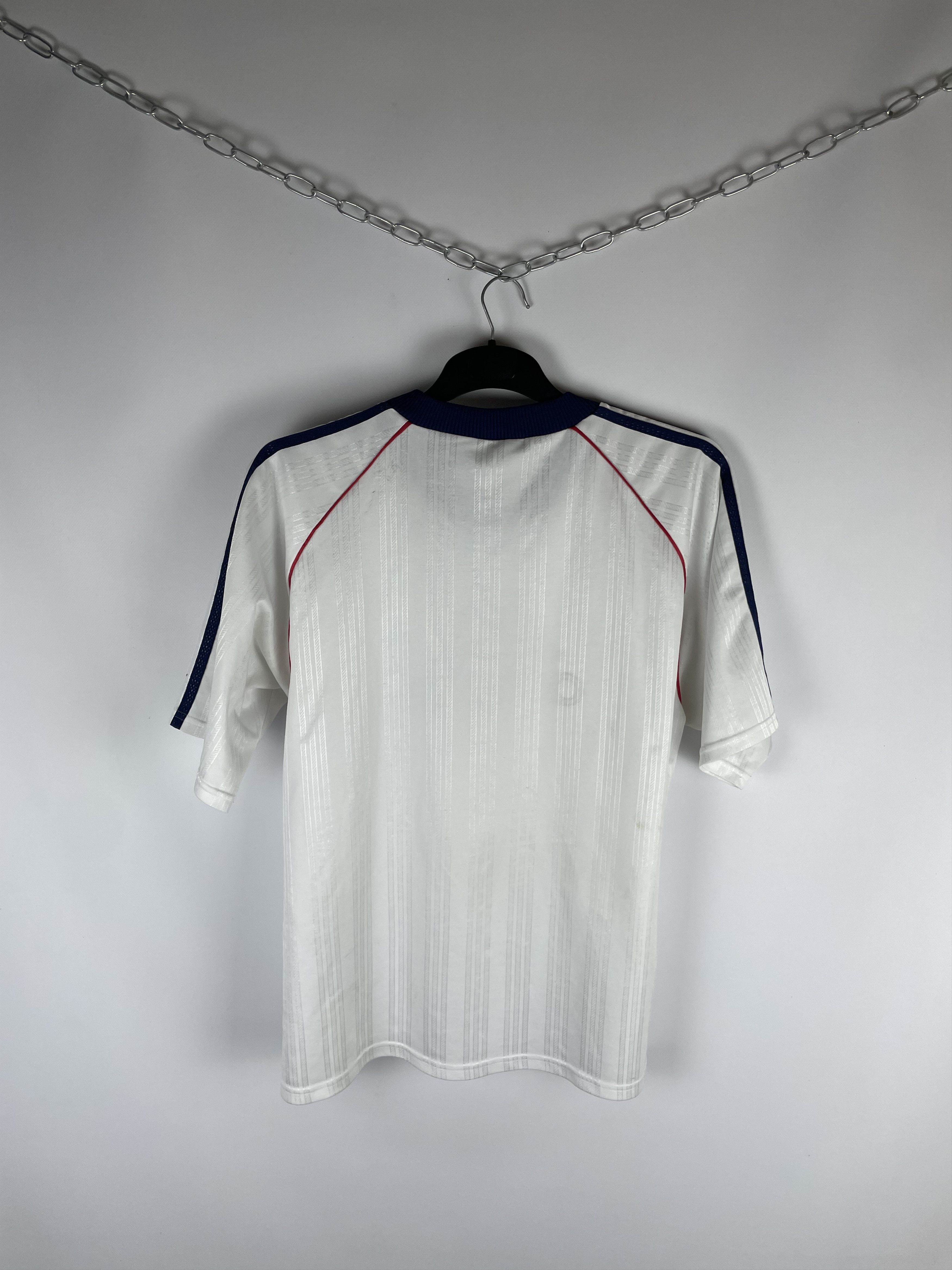 Adidas Vintage 90s Adidas Tee Stripes Streetwear Hype Size US L / EU 52-54 / 3 - 8 Thumbnail