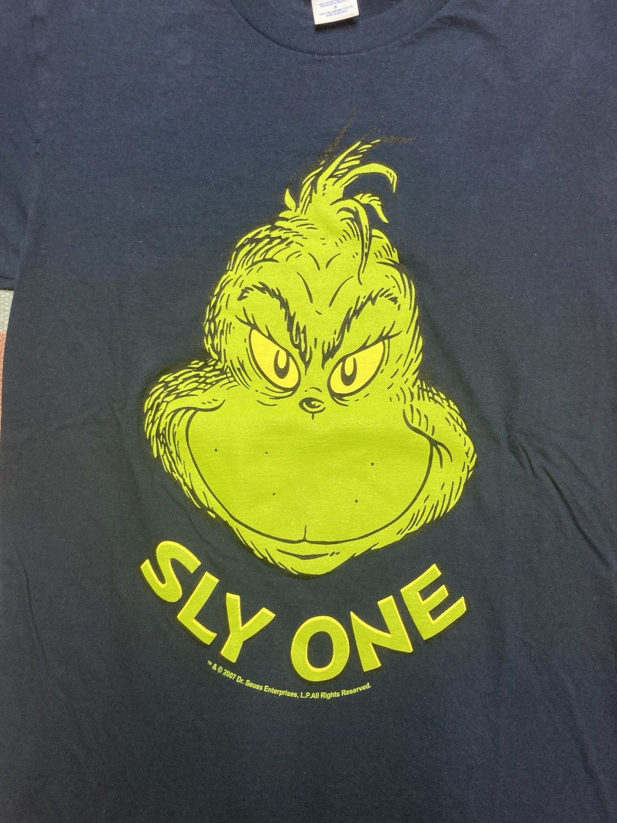 Vintage y2k graphic t shirt Dr Seuss the grinch sly one Christmas S Size US S / EU 44-46 / 1 - 2 Thumbnail