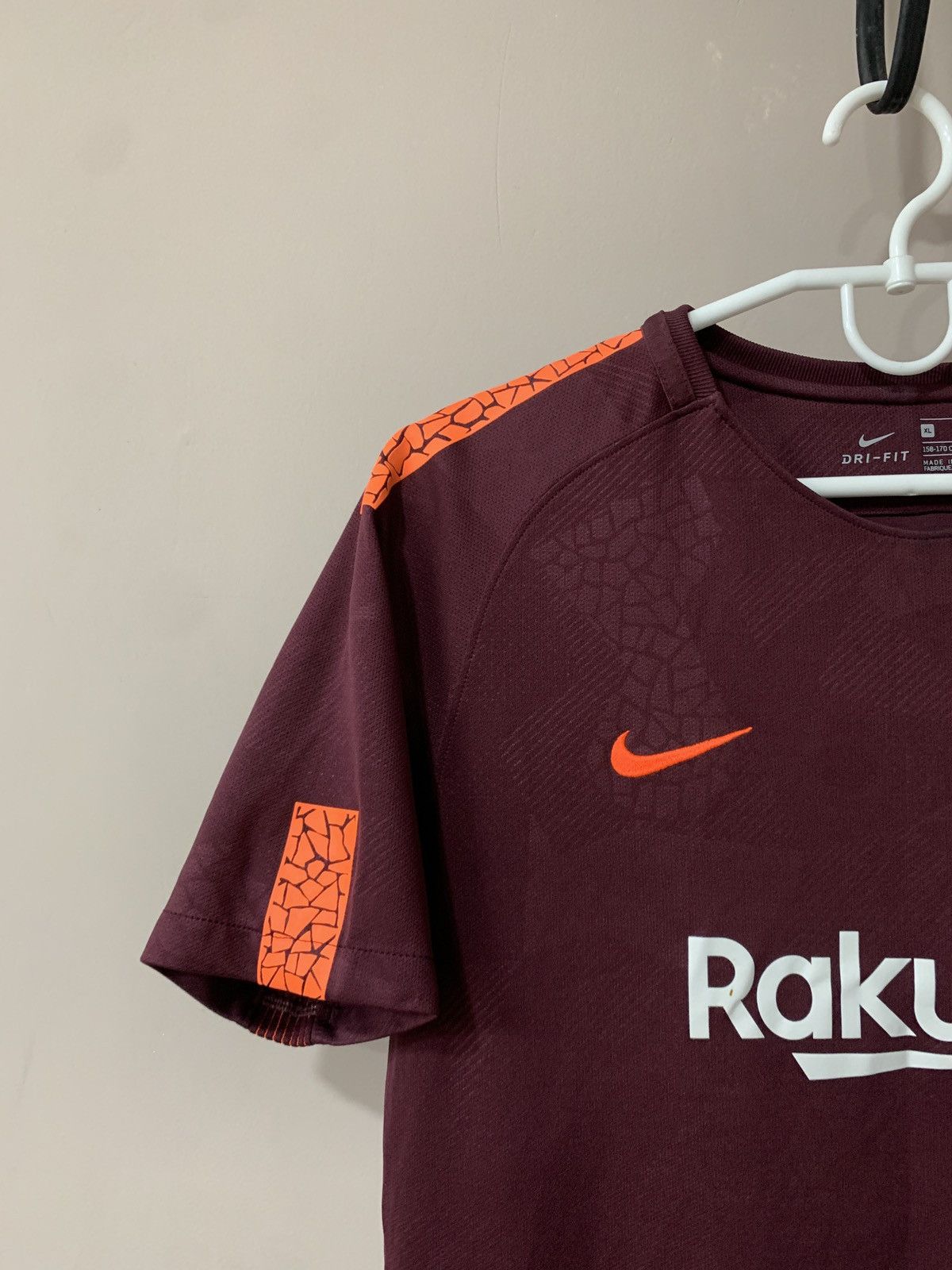 Nike Barcelona 2018 Third Football Shirt Nike Soccer Jersey #10 Size US XS / EU 42 / 0 - 3 Thumbnail