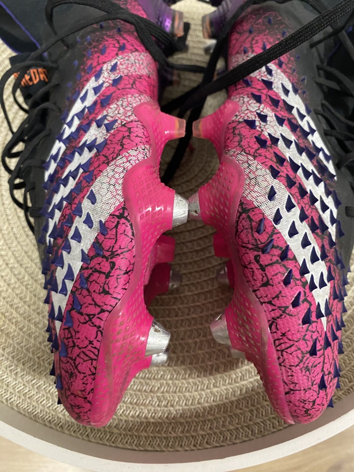 Other Adidas Soccer Predator Freak .1 SG Cleats Size: 40 2/3 Size US 7 / EU 40 - 9 Thumbnail