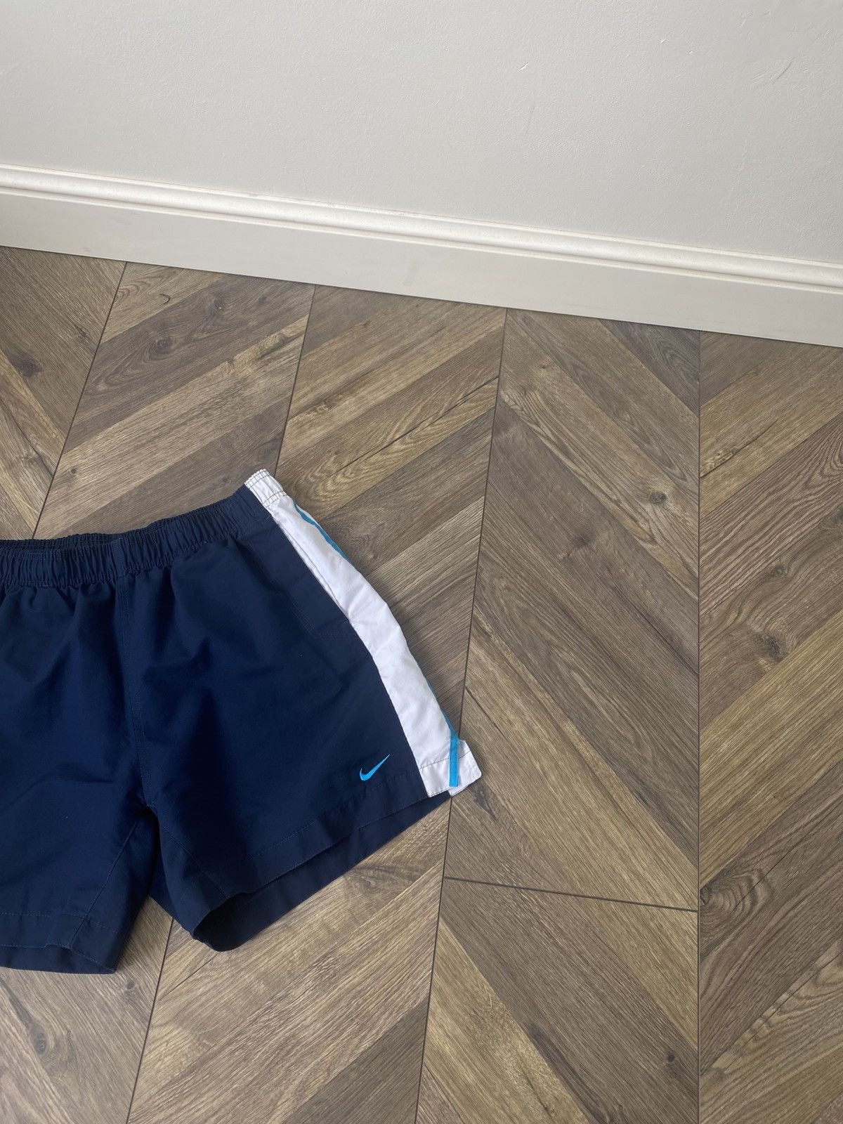 Nike Vintage Nike 90s shorts Size US 33 - 4 Thumbnail