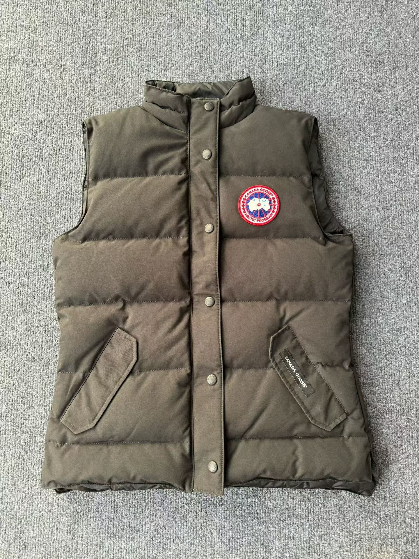 Canada Goose Canada Goose Freestyle Down Vest Size US M / EU 48-50 / 2 - 1 Thumbnail