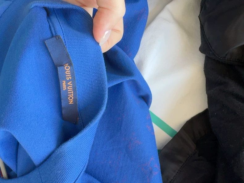 Louis Vuitton Louis Vuitton logo Short sleeves 2502-Nextarrow Size US M / EU 48-50 / 2 - 2 Thumbnail
