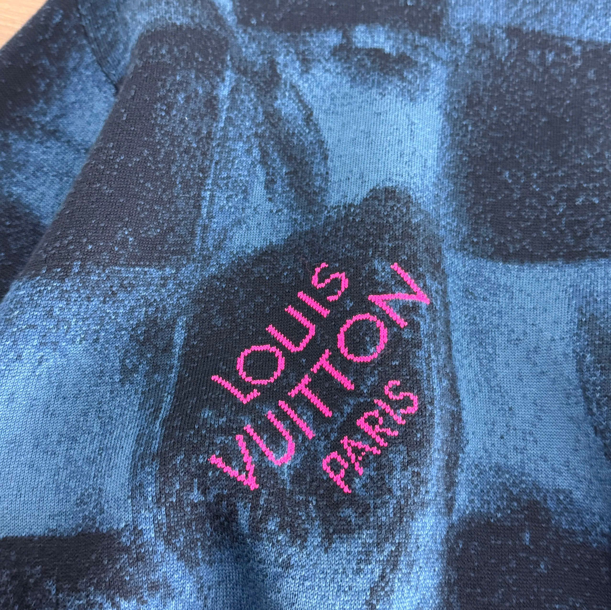 Louis Vuitton LOUIS VUITTON LEN Size US XL / EU 56 / 4 - 10 Thumbnail