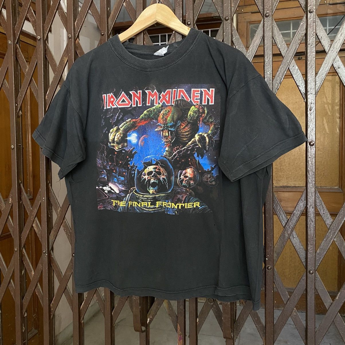 Iron Maiden Vintage Iron Maiden The Final Frontier graphic t-shirt Size US M / EU 48-50 / 2 - 2 Thumbnail