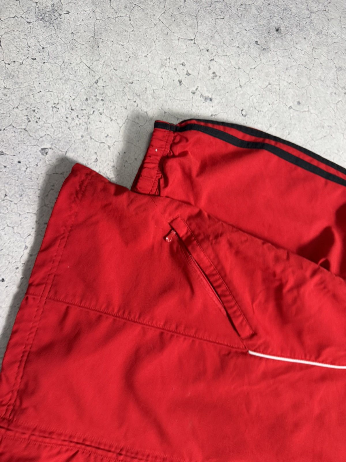 Adidas Adidas FC Liverpool Vintage Soccer Nylon Jacket Football Size US L / EU 52-54 / 3 - 3 Thumbnail