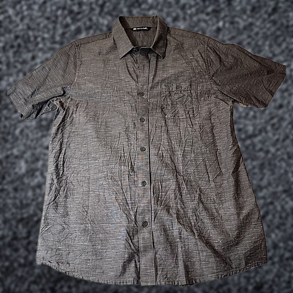 TravisMathew Travis Mathew Shirt Mens Large Gray Short Sleeve Button Up Size US L / EU 52-54 / 3 - 1 Thumbnail