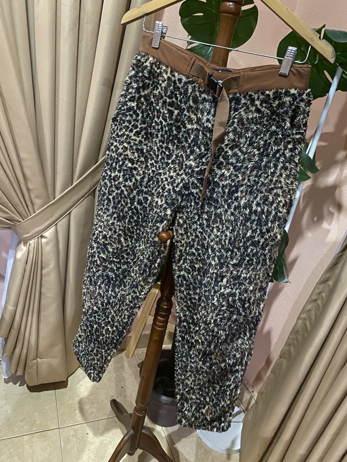 Johnbull Johnbull Fuzzy Animal Print Fleece Pants with Built-in Belt Size US 28 / EU 44 - 2 Thumbnail
