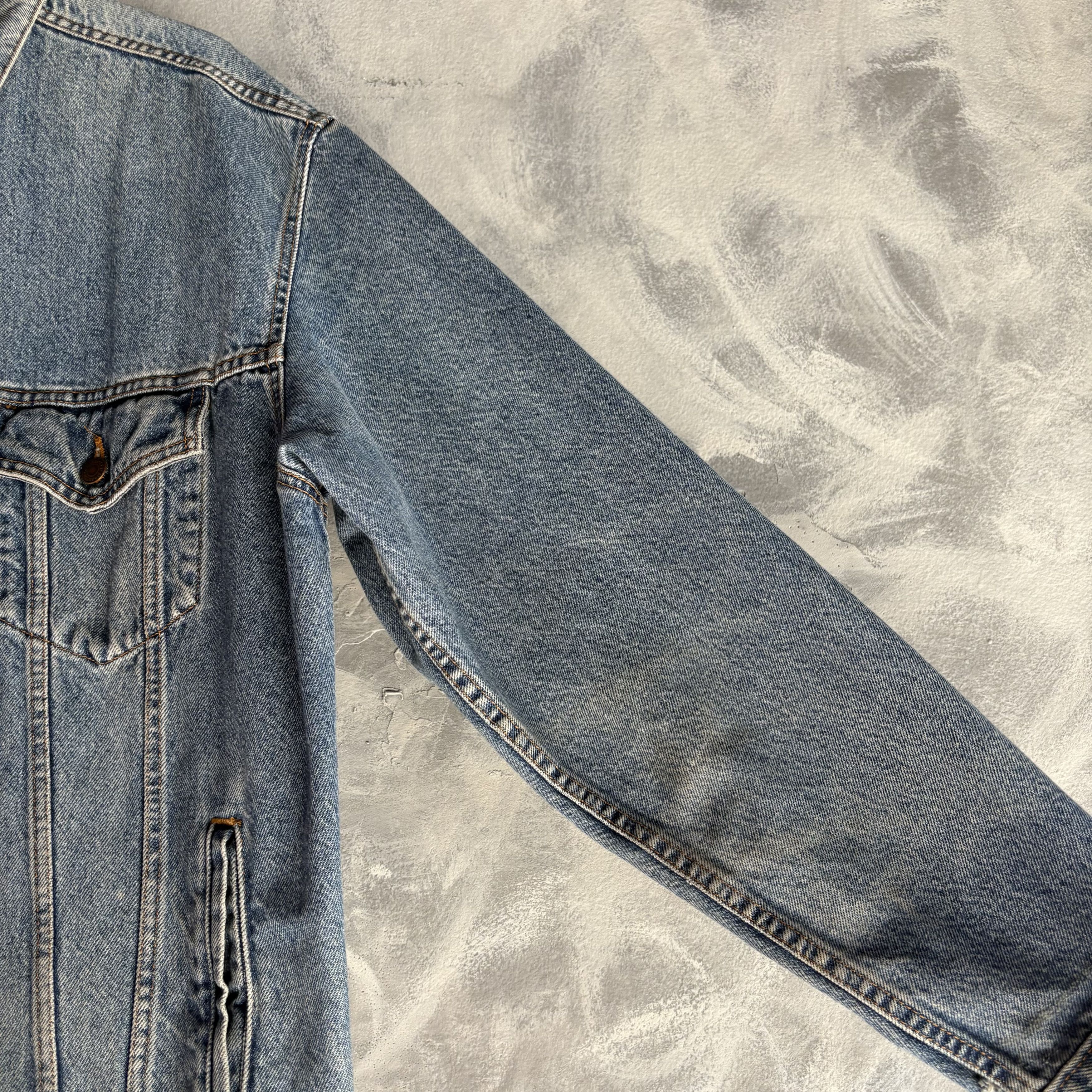 Levi's Vintage Levi's Denim Jacket Men's Size XL Faded Blue Size US XL / EU 56 / 4 - 4 Thumbnail