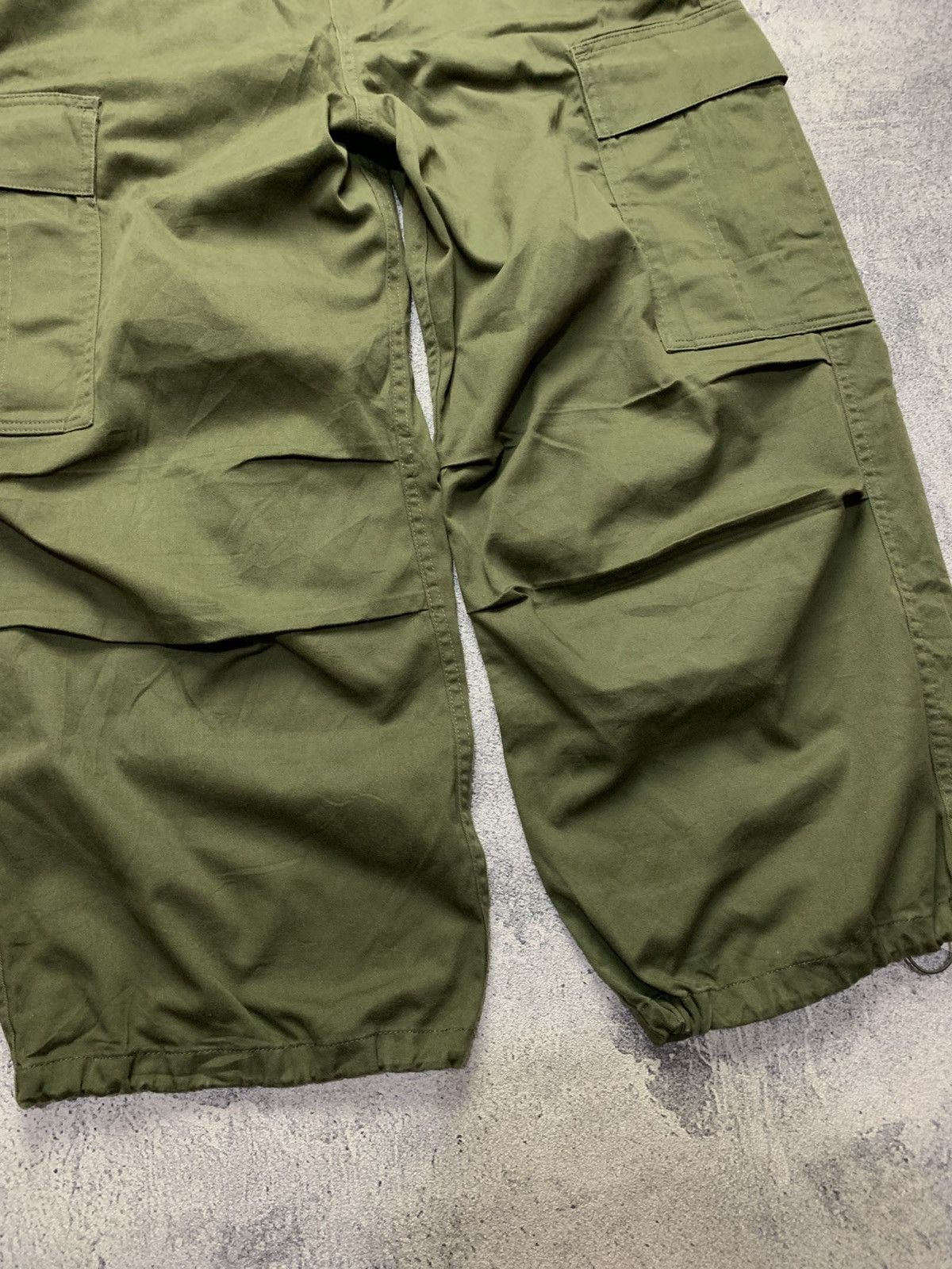 Japanese Brand 🐍 SOLD OUT 🐍 GU Twill Superwide Cargo Balloon Pants Size US 32 / EU 48 - 5 Thumbnail
