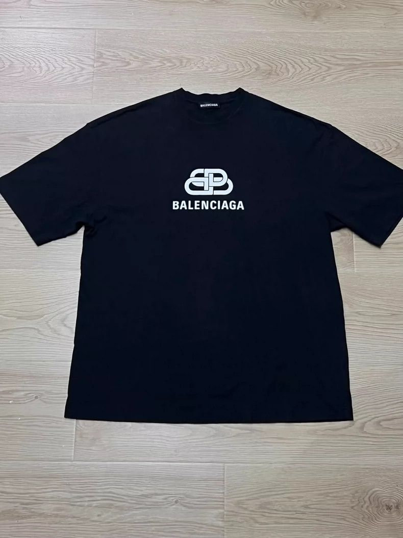 Balenciaga Balenciaga Buckle Logo Short Sleeve Black S Size Size US S / EU 44-46 / 1 - 1 Thumbnail