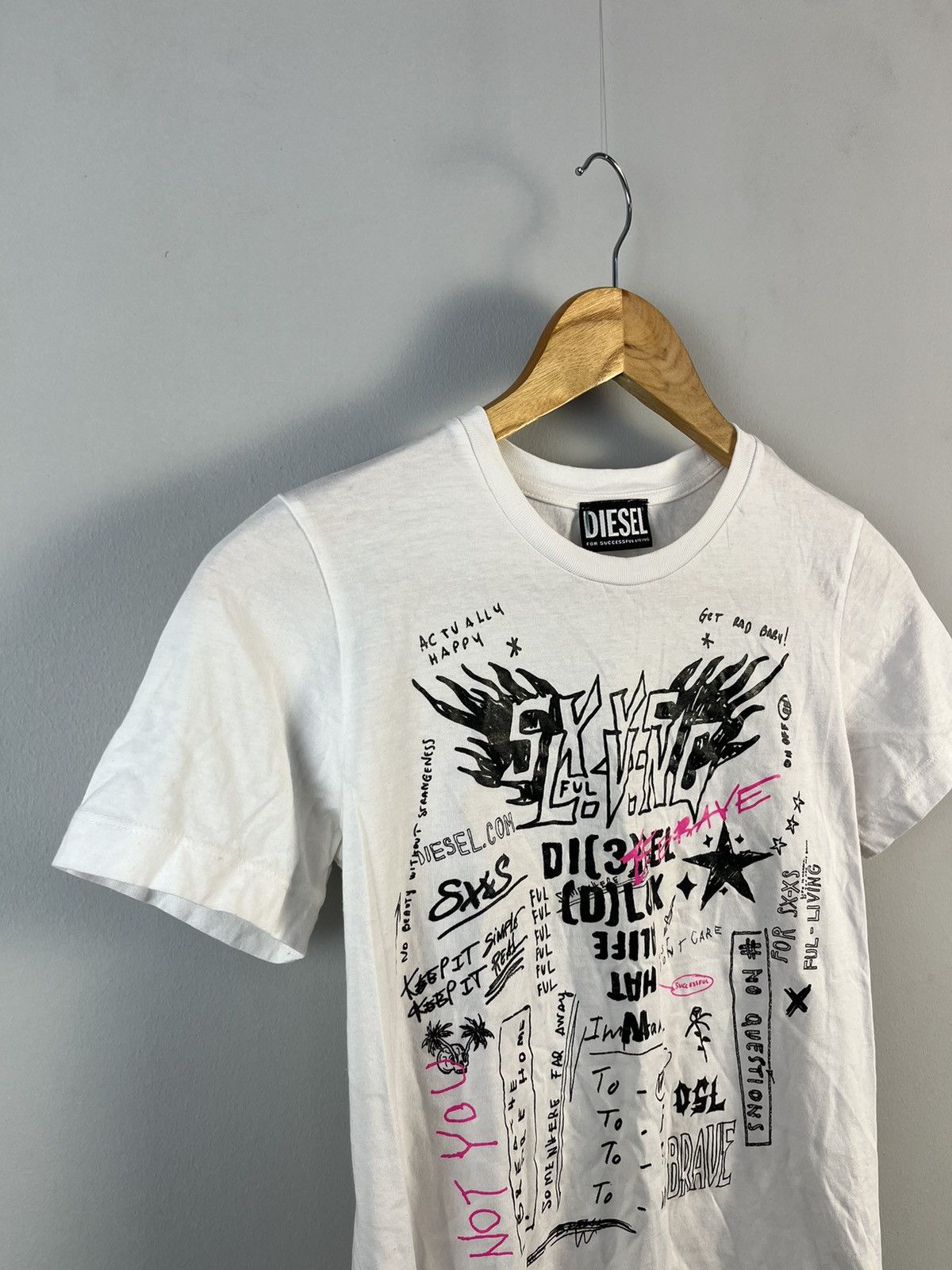 Diesel Diesel Avant Garde Y2K Graphic Print Short Sleeve Tee Shirt Size S / US 4 / IT 40 - 2 Thumbnail