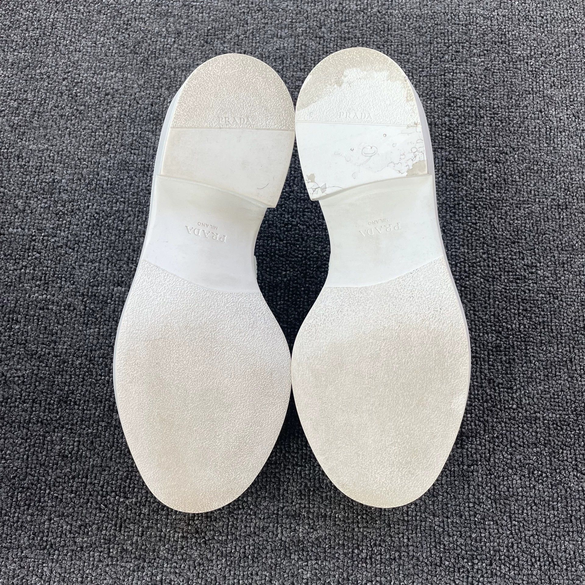 Prada PRADA women's leather loafers white 36.5 EU Size US 6 / IT 36 - 7 Thumbnail