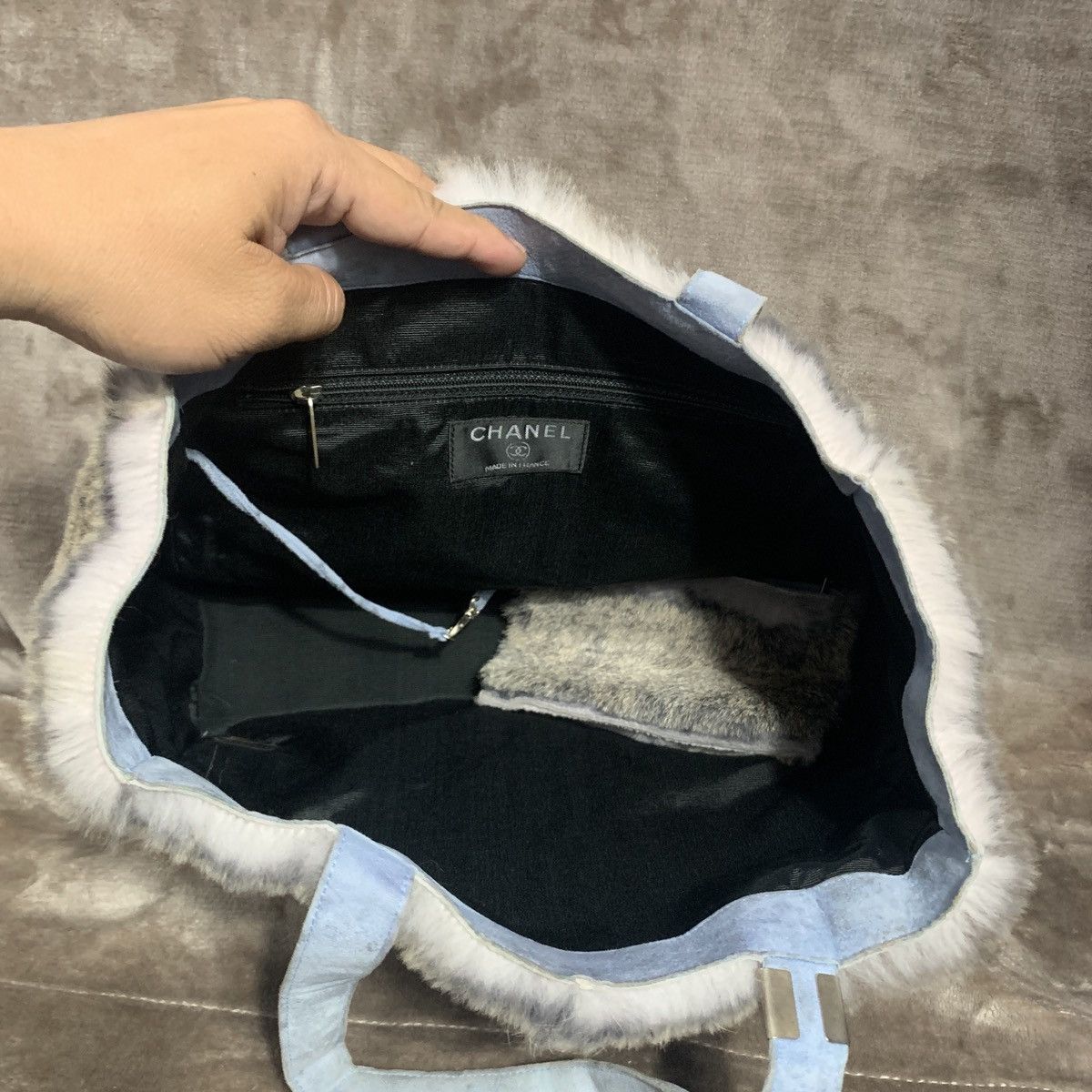 Chanel Chanel CC Lapin Rabit Fur Tote Bag with Pouch Size ONE SIZE - 8 Thumbnail
