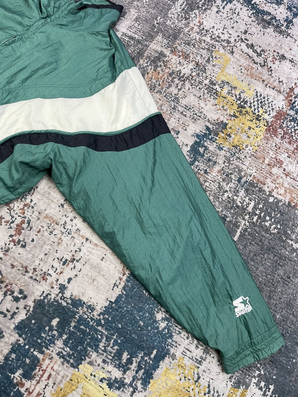 Starter Vtg 90s Starter Back Hit Big Logo Nylon Windbreaker Size US L / EU 52-54 / 3 - 4 Thumbnail