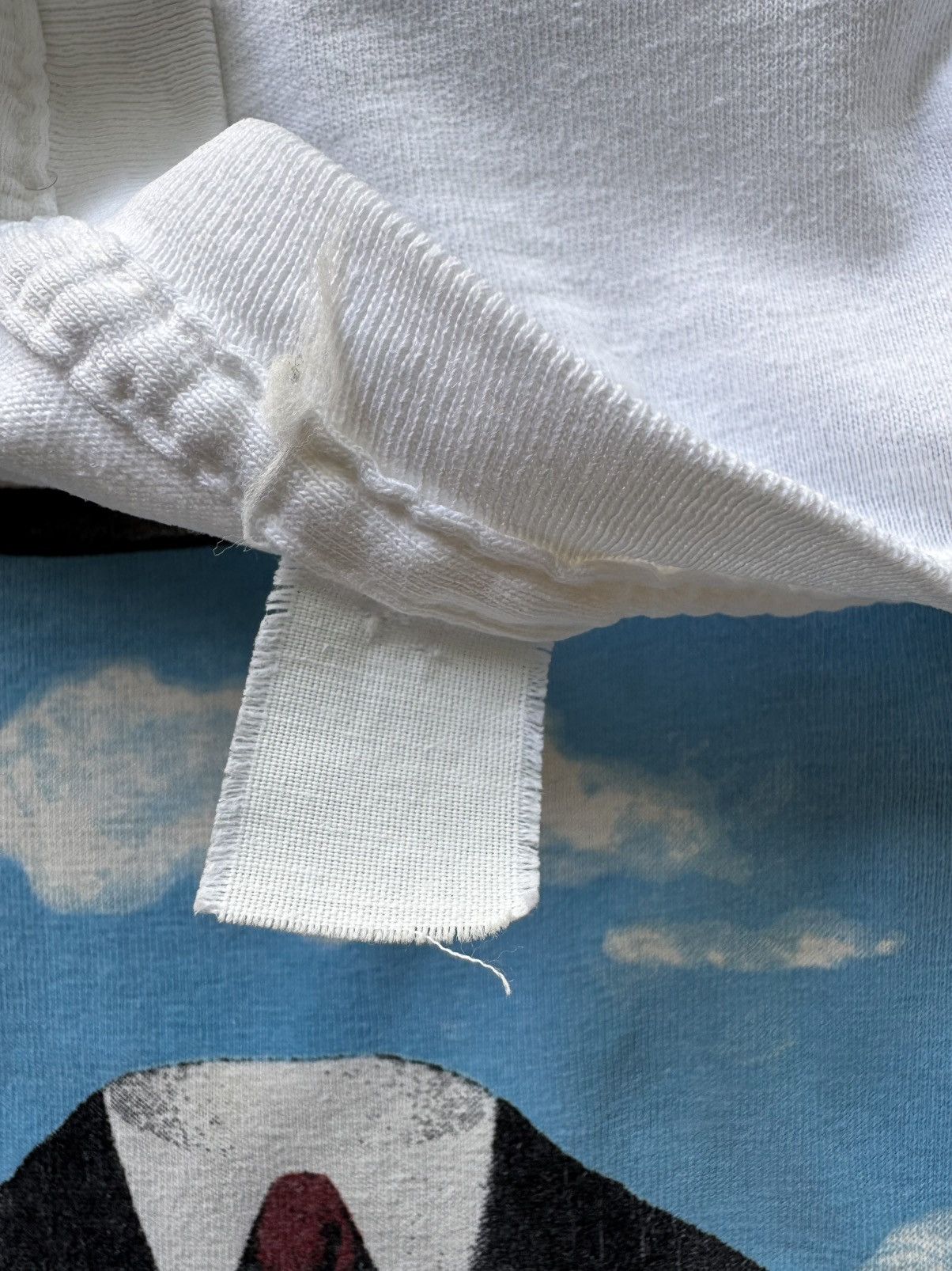 Vintage ‘90s Rene Magritte Stanley Desantis Vintage Art Tee Shirt Size US L / EU 52-54 / 3 - 4 Thumbnail