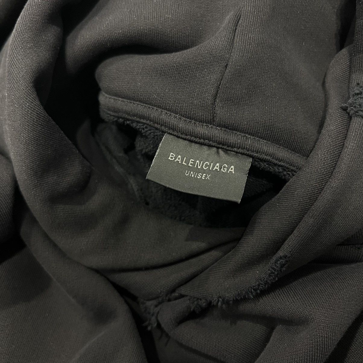 Balenciaga Balenciaga Oversized Distressed Hoodie Size US L / EU 52-54 / 3 - 7 Thumbnail