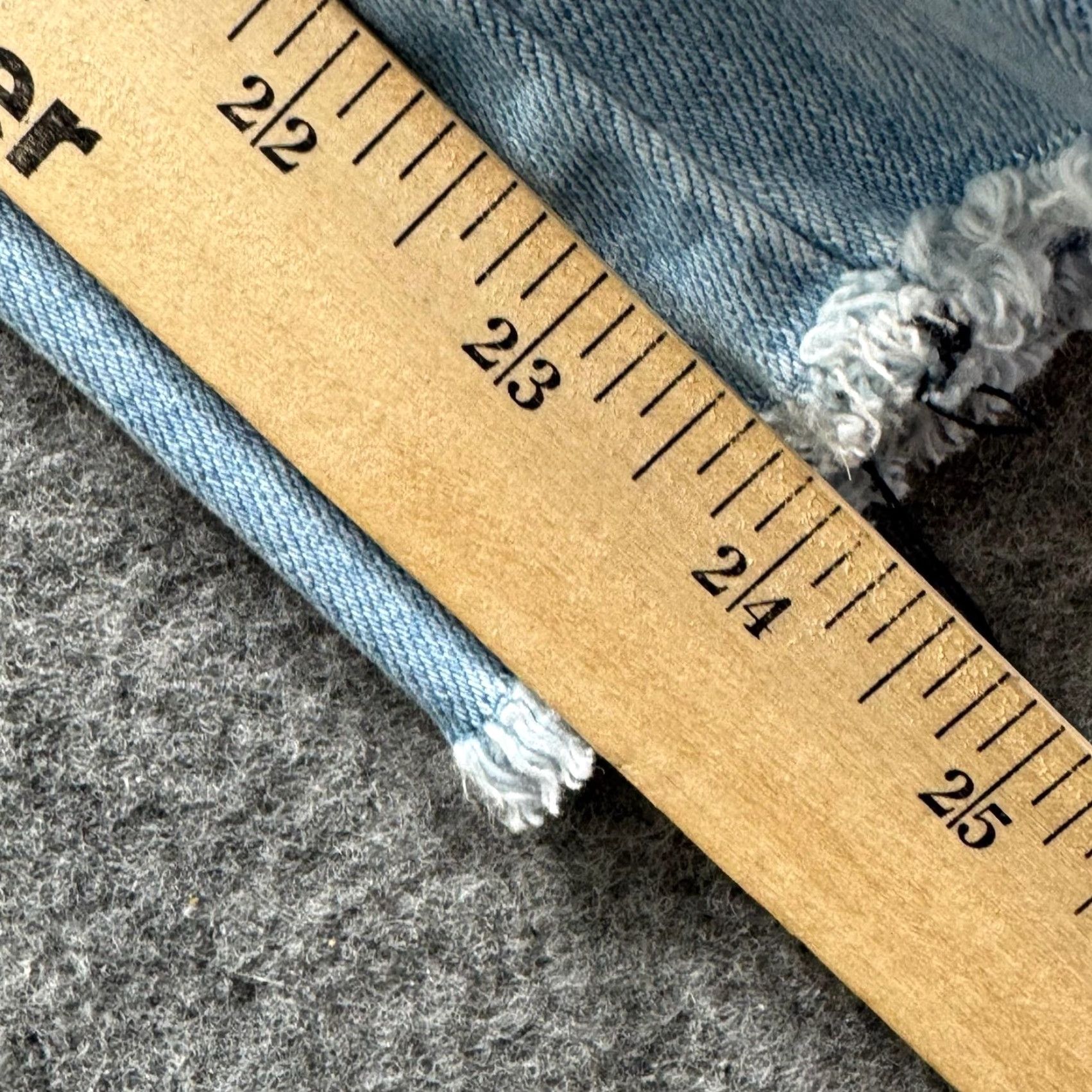 Veronica Beard Veronica Beard Jeans Womens 26 Light Blue High Rise Kick Flare 11" Raw Hem Denim Stretch 5-Pocket Zip Fly Size 26" / US 2 / IT 38 - 5 Thumbnail