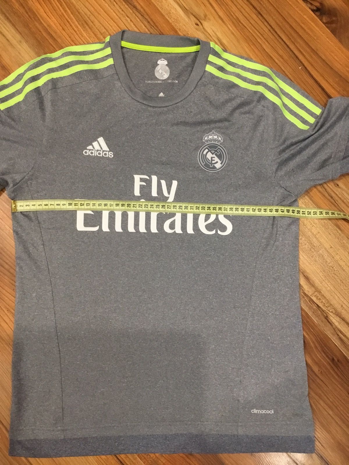 Adidas REAL MADRID 2015-16 THIRD SOCCER FOOTBALL JERSEY ADIDAS Sz M Size US M / EU 48-50 / 2 - 7 Thumbnail