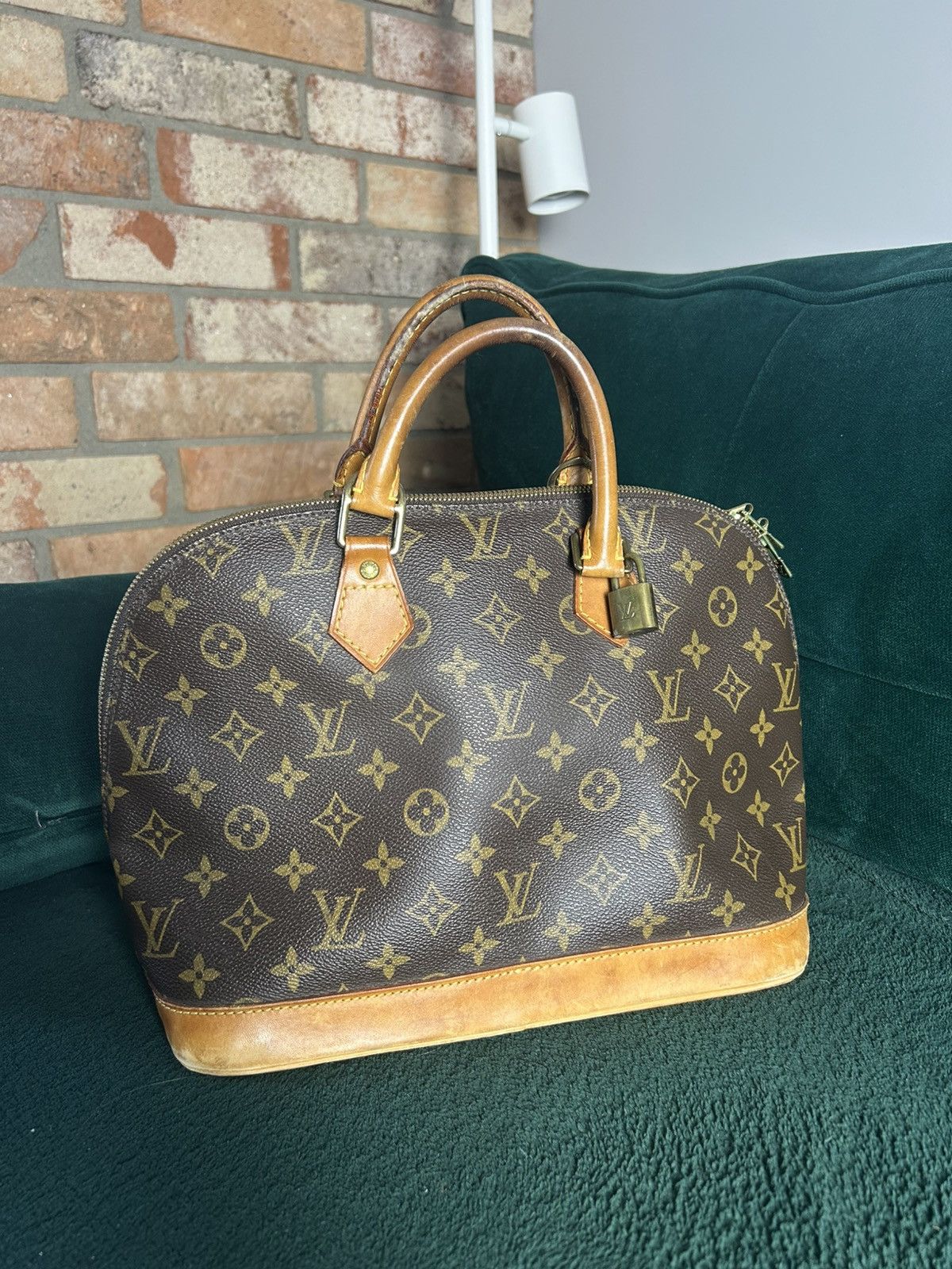 Louis Vuitton Louis Vuitton Alma PM (Vintage) Size ONE SIZE - 1 Thumbnail