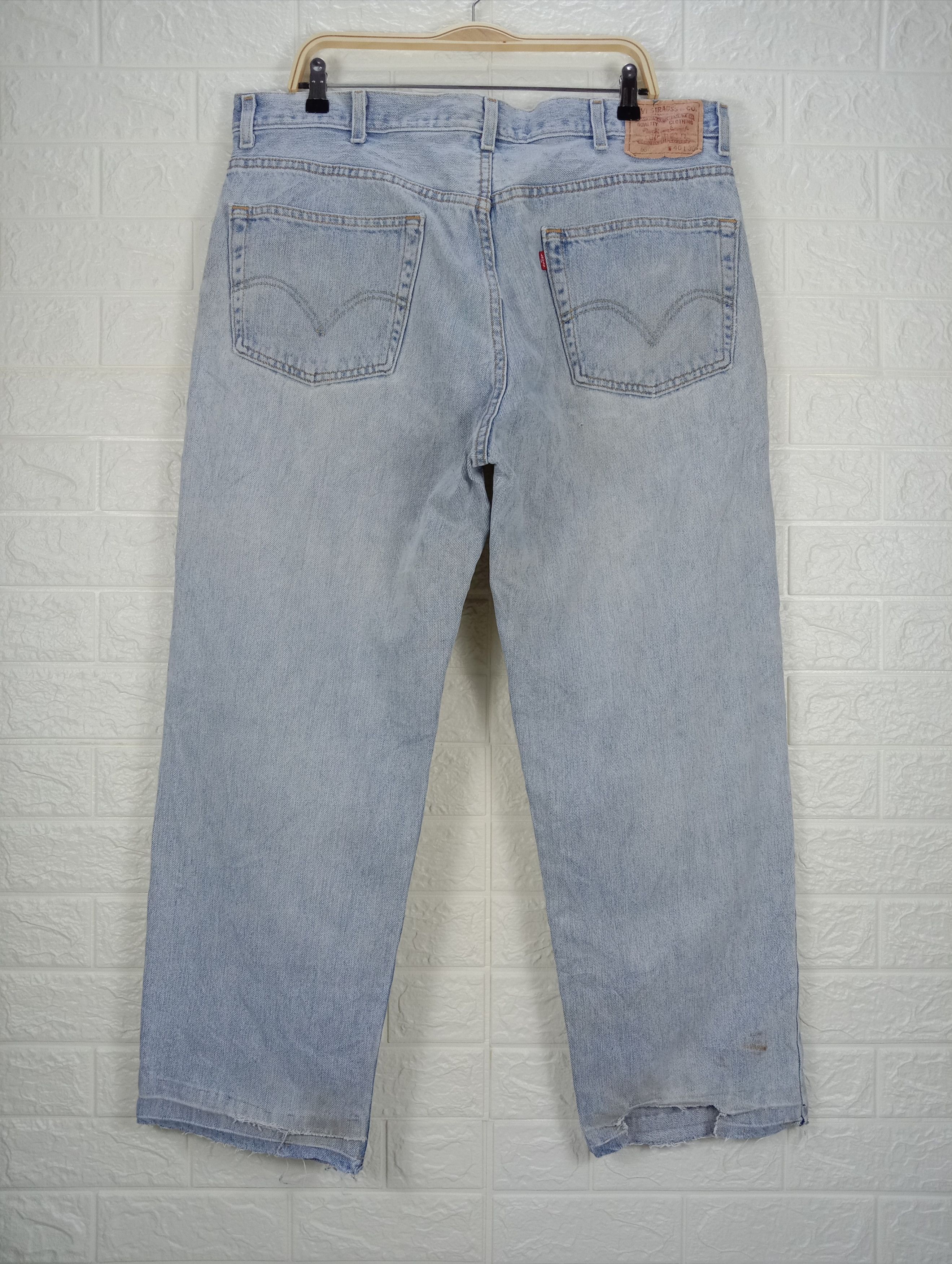 Levi's Vintage Levi's 550 Jeans Light Wash Relaxed Fit Denim Size US 39 - 5 Thumbnail