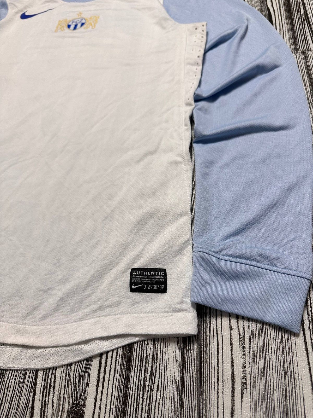 Nike Rare Nike FC Zurich Player Issue Training Top 2014-15 size M Size US M / EU 48-50 / 2 - 6 Thumbnail